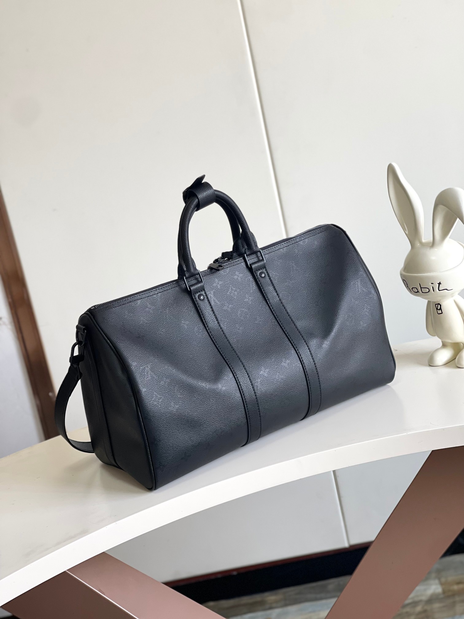 Louis Vuitton Keepall Bandoulière 45 Travel Bag in Monogram Midnight - Image 3