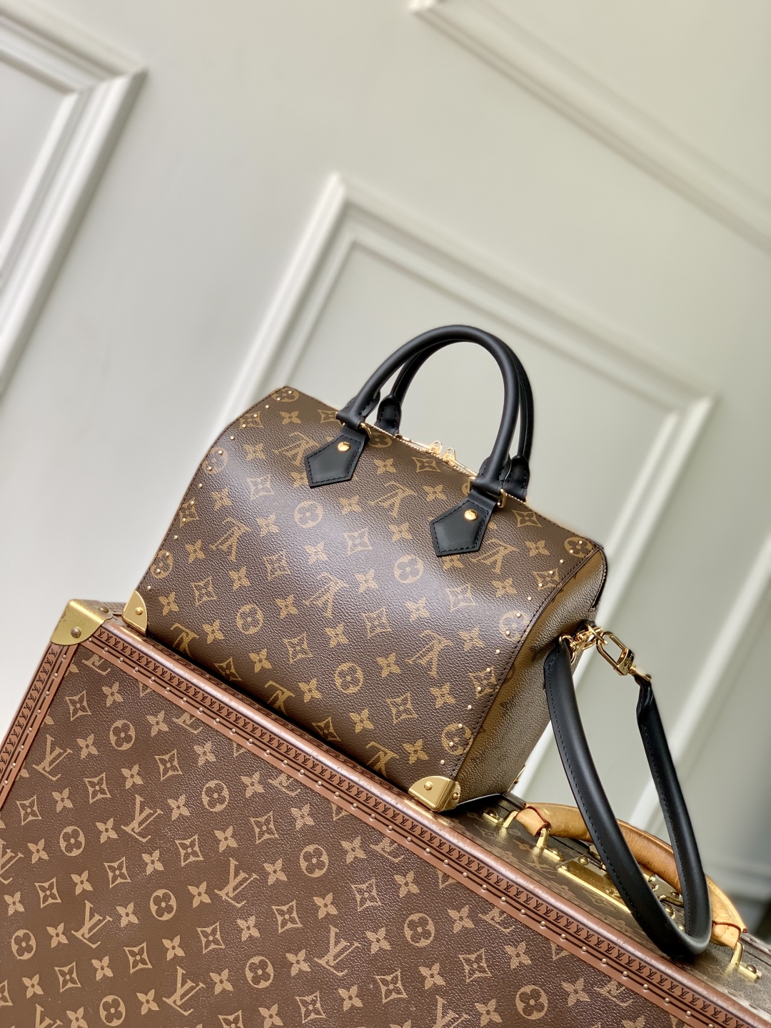 Louis Vuitton Speedy 25 Monogram Canvas Handbag - Image 3