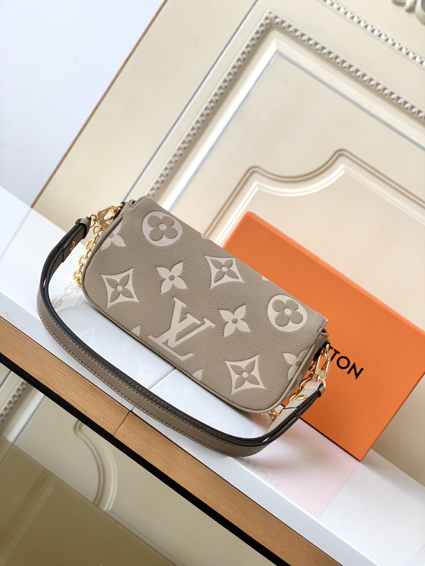 Louis Vuitton Wallet On Chain Monogram Crossbody Bag M82154 M82211 - Image 3