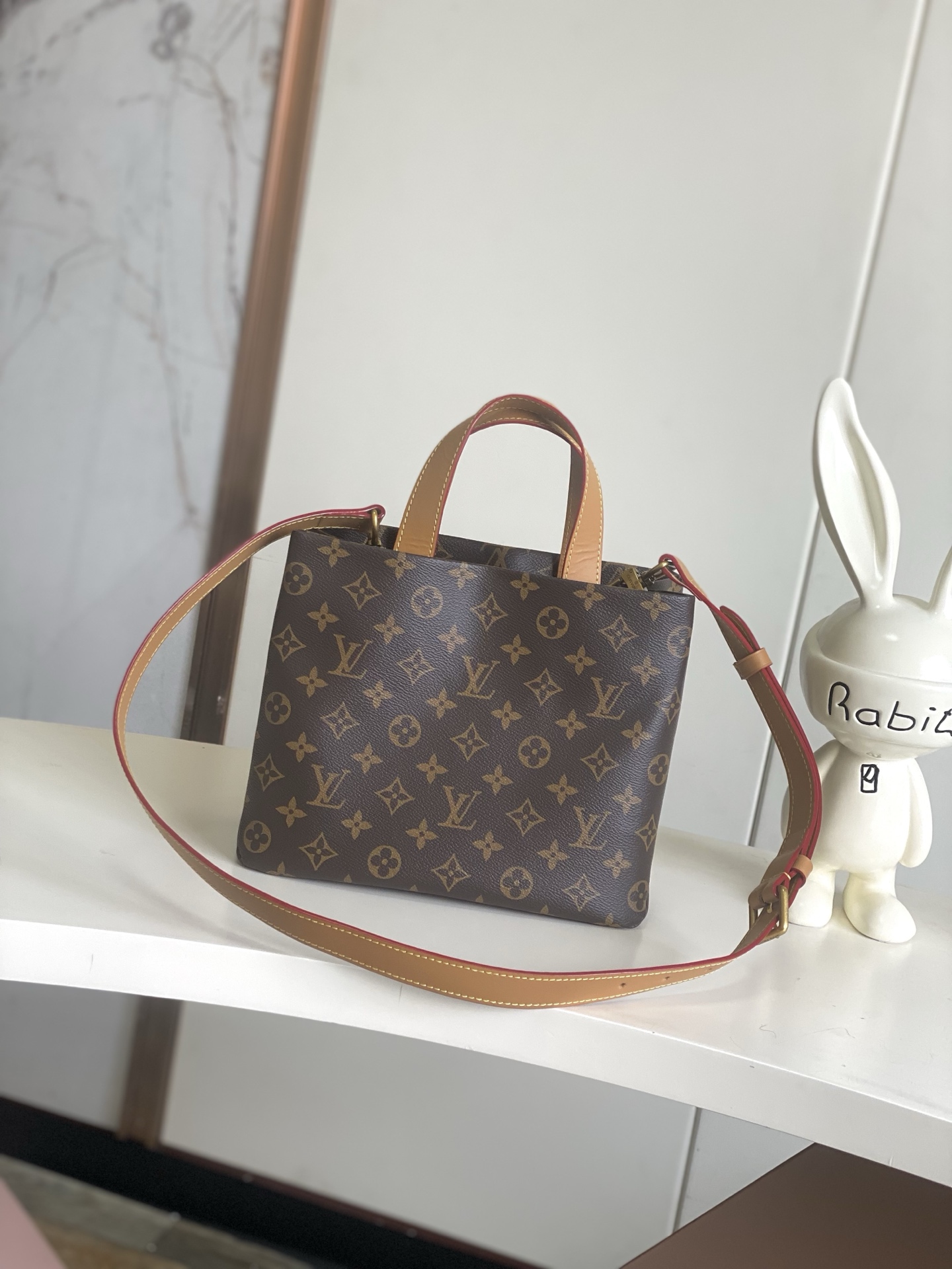 Louis Vuitton Medium Brown Calfskin Handbag - Image 3