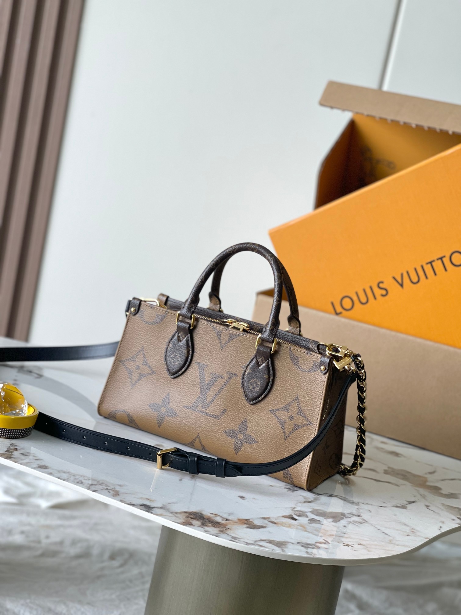 Louis Vuitton OnTheGo Tote Bag - Image 3