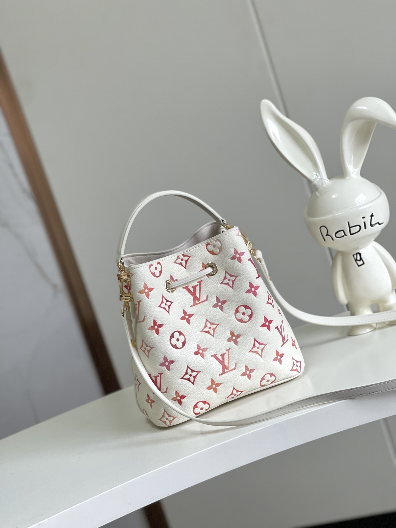 Louis Vuitton NéoNoé BB Handbag in Strawberry Red Monogram Empreinte Leather - Image 3