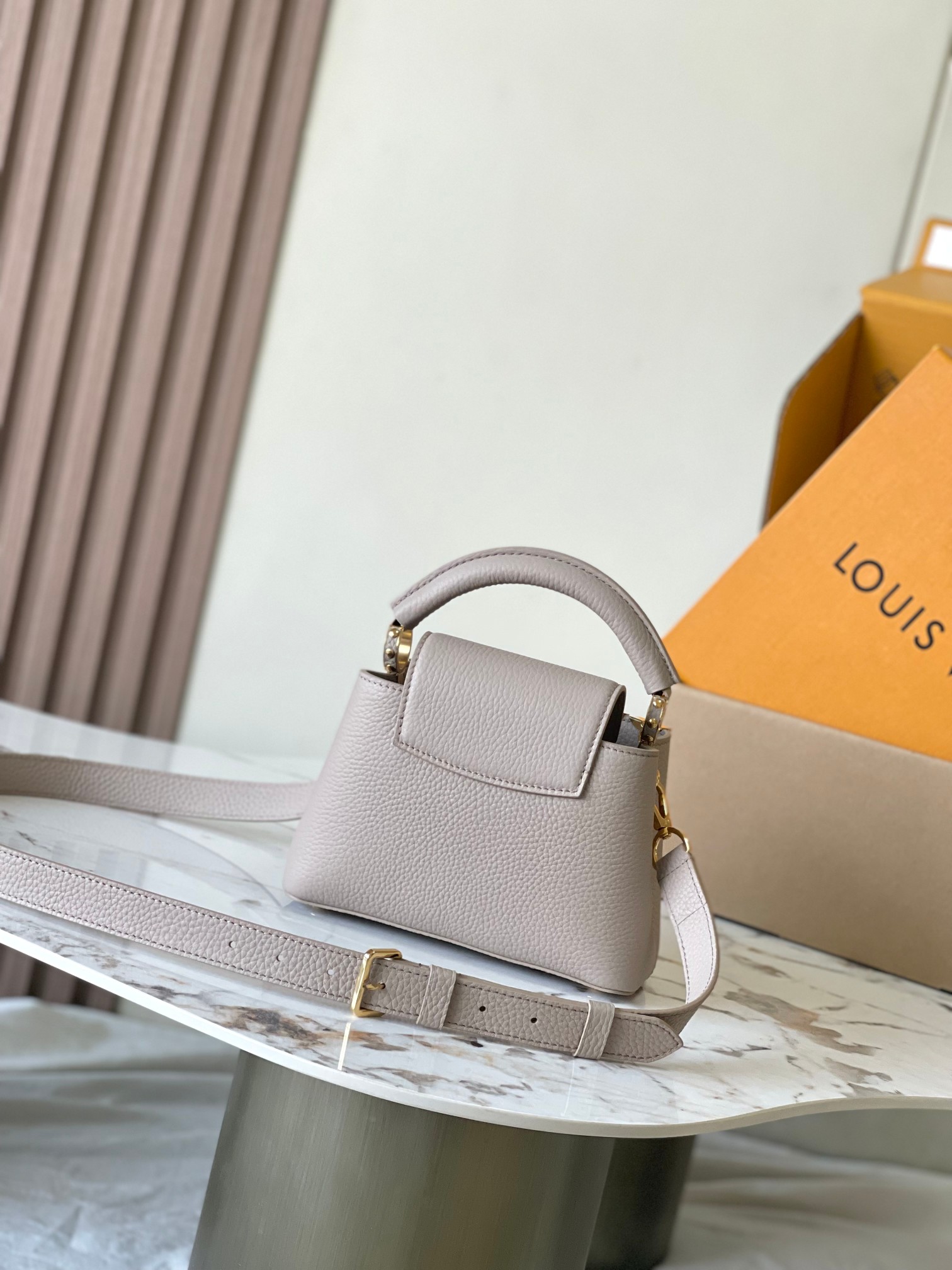 Capucines Mini Leather Crossbody Bag - Image 3