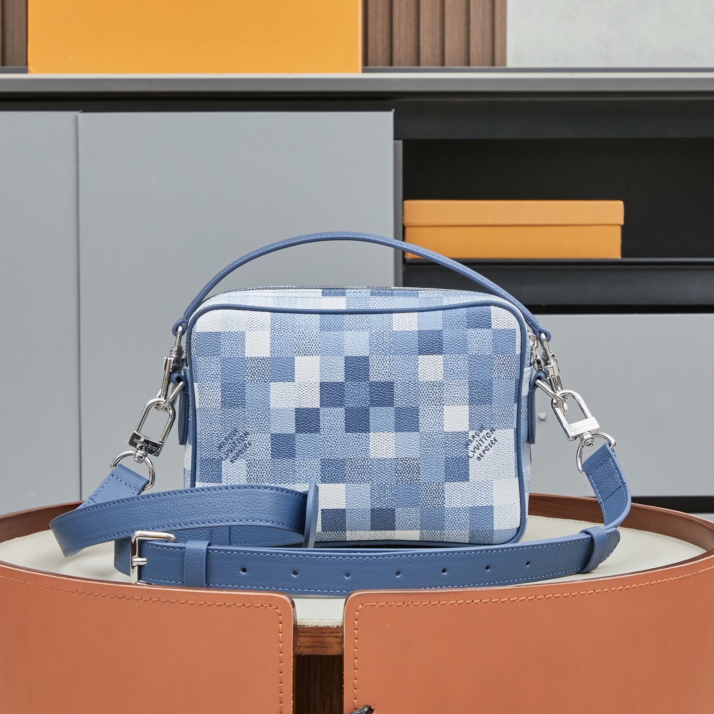 Louis Vuitton Nil M28606 Damoflage Coated Canvas Bag - Image 3