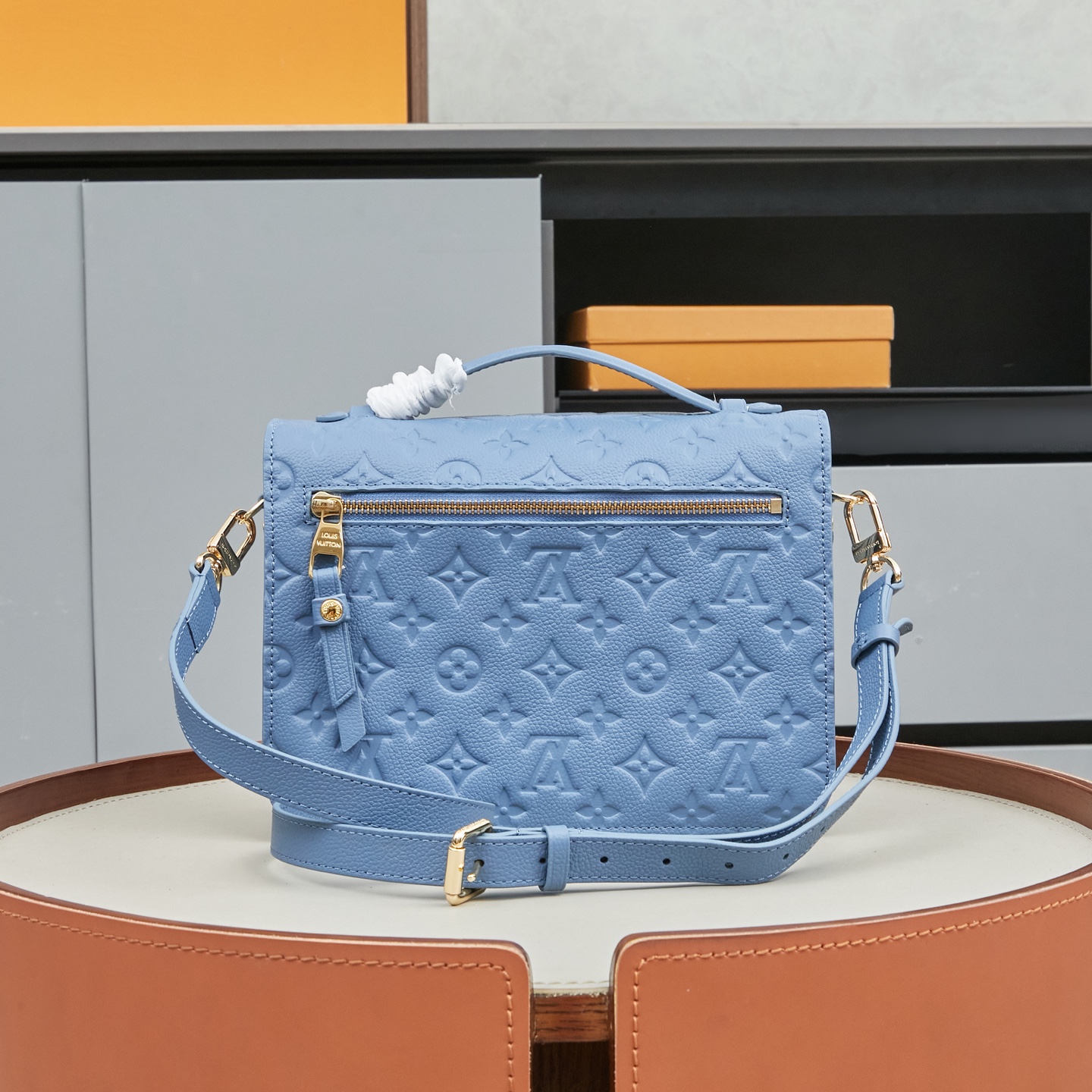 Louis Vuitton Pochette Métis Handbag in Blue - Image 3