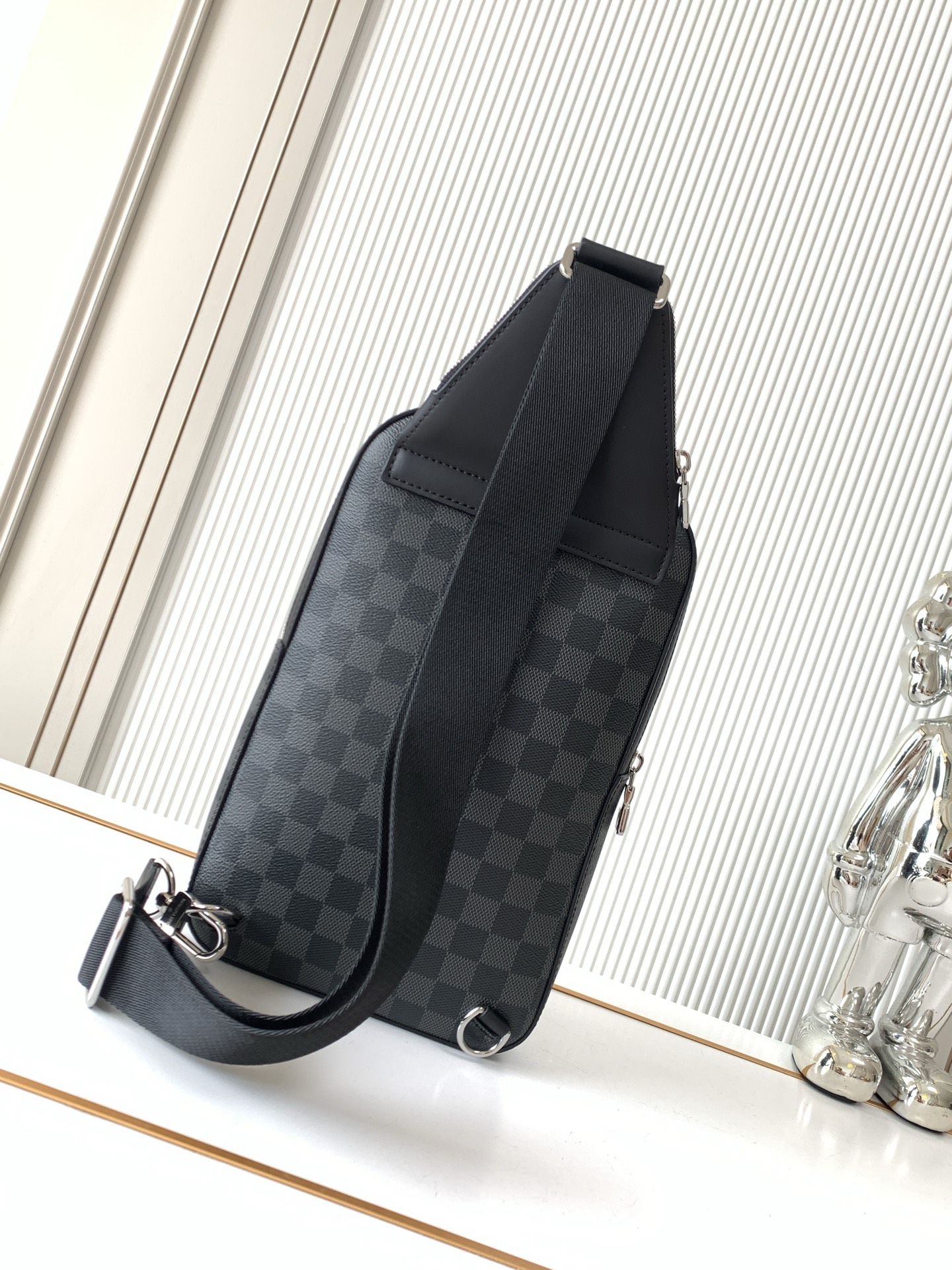 Louis Vuitton Avenue Shoulder Bag M45302 in Damier Graphite - Image 3