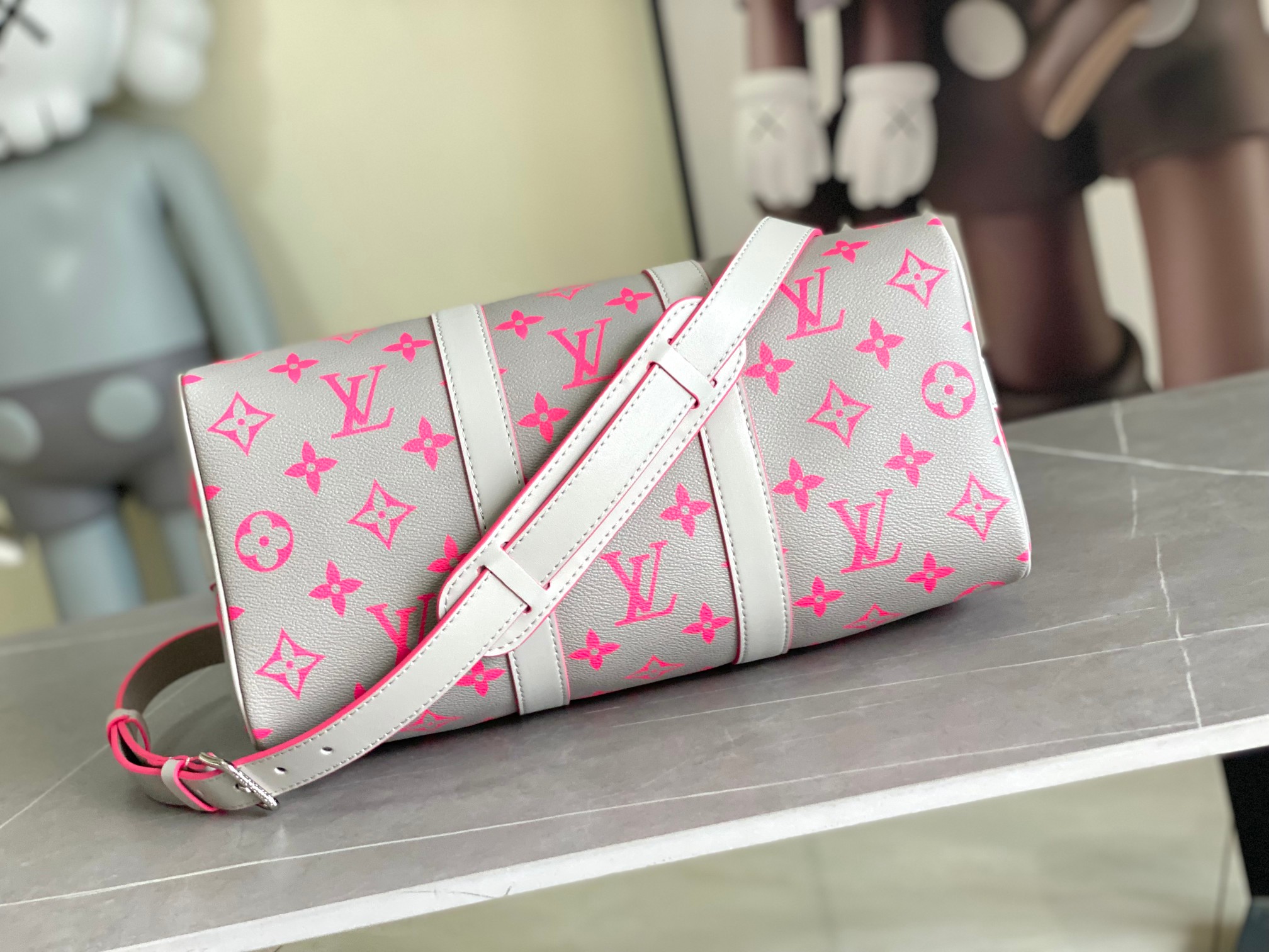 Louis Vuitton Keepall Bandoulière 35 Travel Bag - Image 3