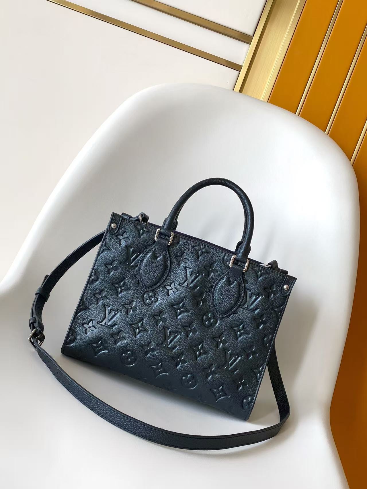 Louis Vuitton OnTheGo Tote Bag - Image 3