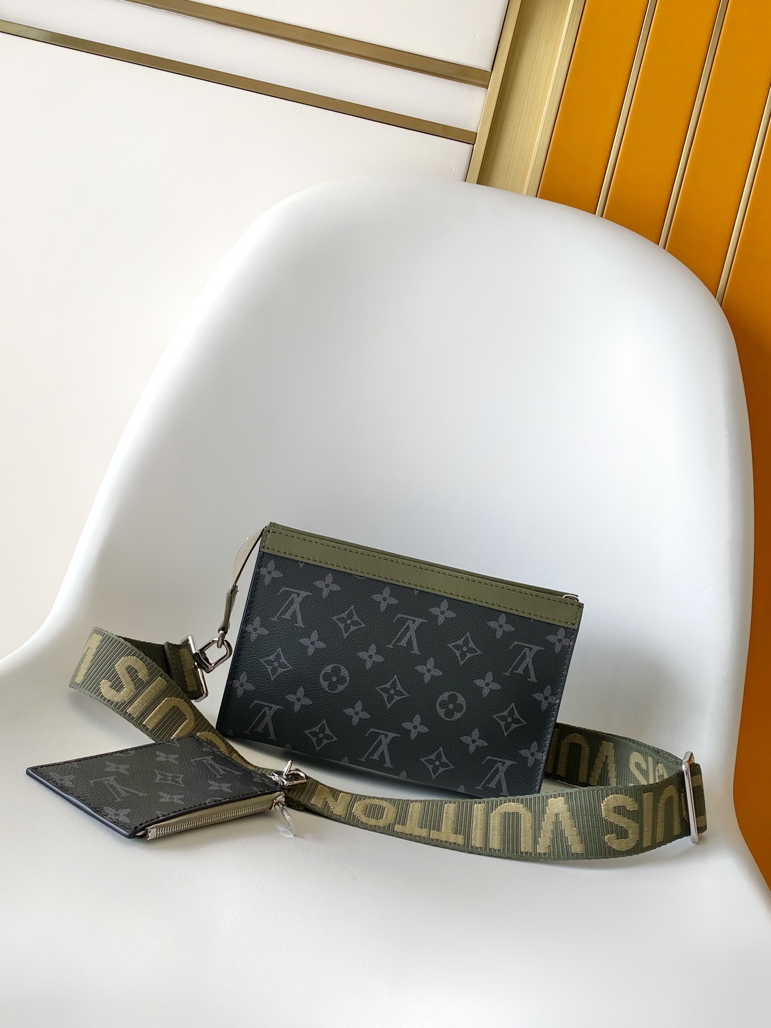 Louis Vuitton Gaston Wearable Wallet Pochette Voyage - Image 3