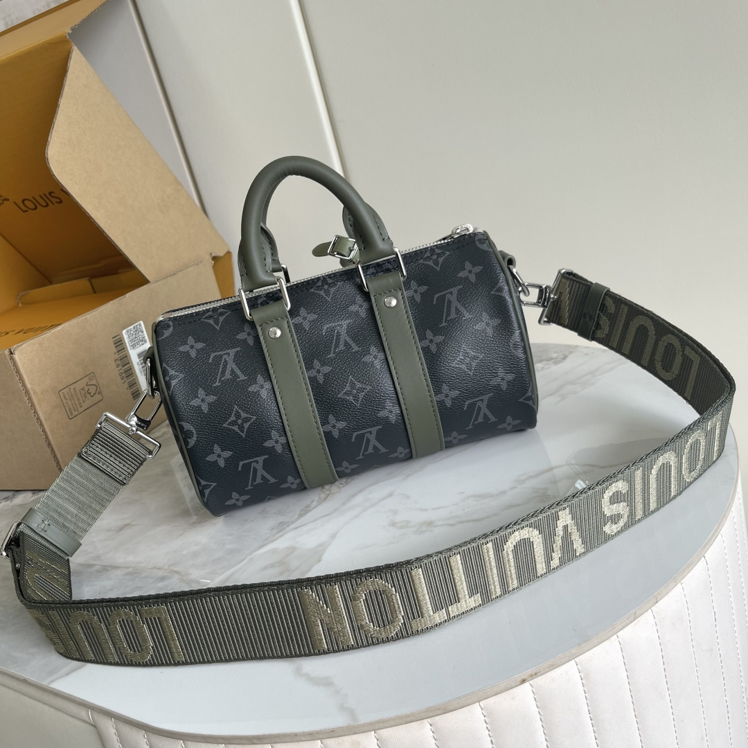 Keepall Bandoulière 25 Travel Bag in Monogram Eclipse Canvas - Image 3