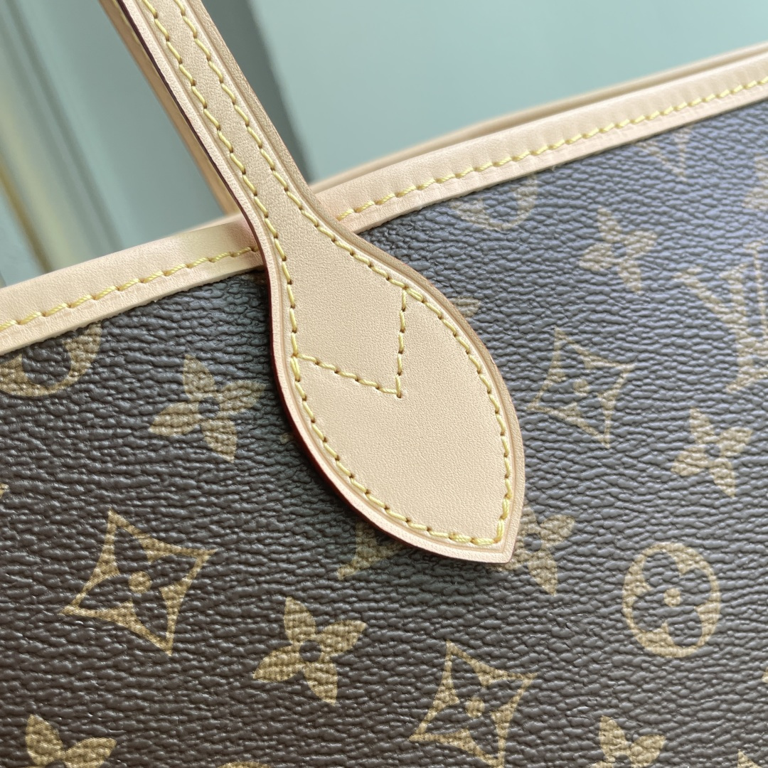 Louis Vuitton Neverfull Large Tote Bag in Damier Azur Canvas - Image 3