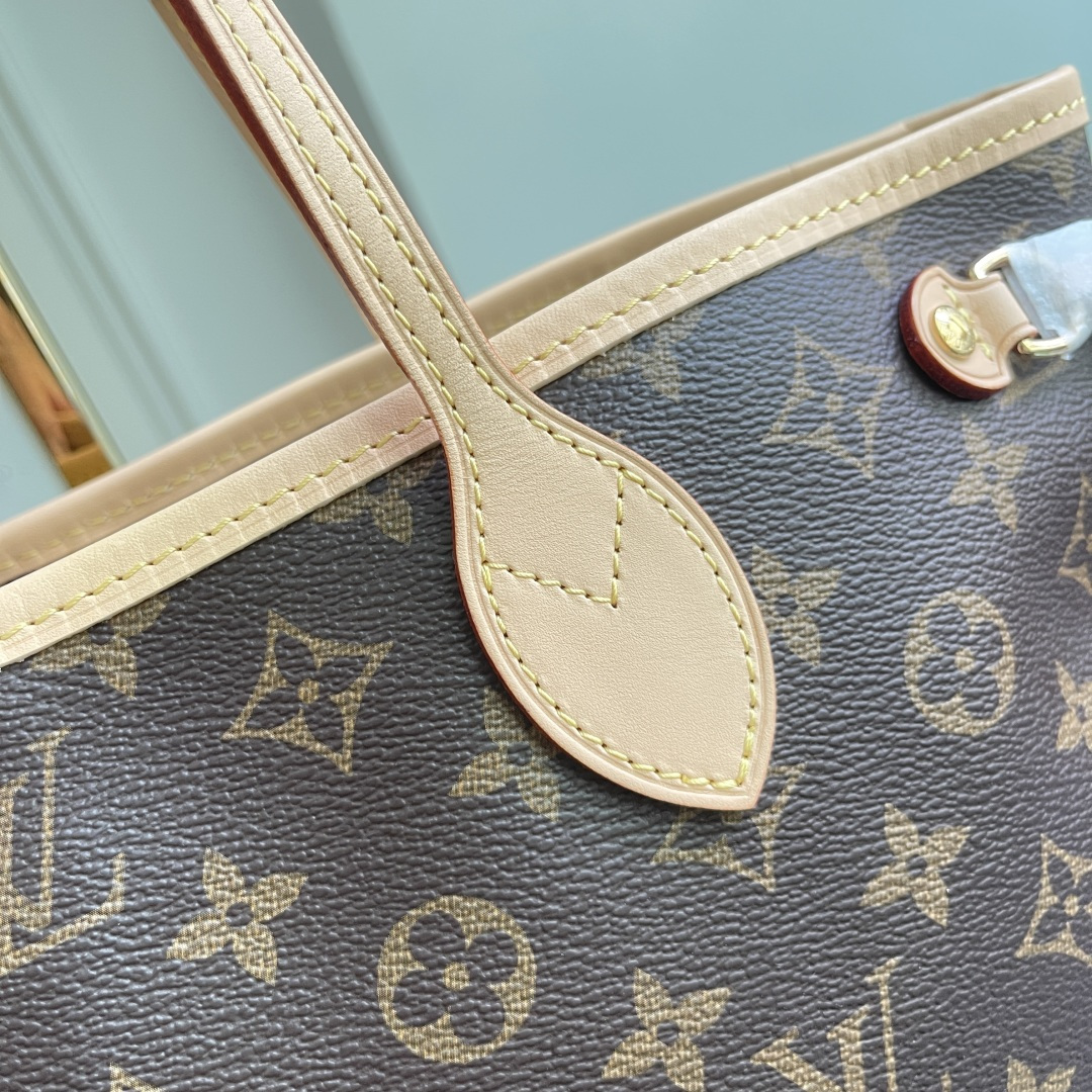 Louis Vuitton Neverfull Small Tote Bag in Damier Ebene Canvas - Image 3