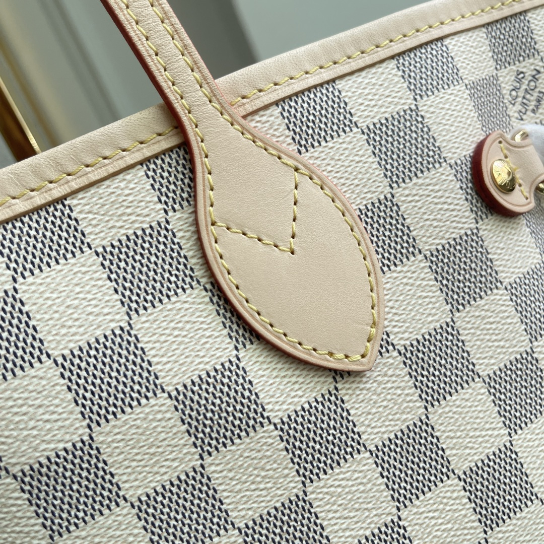 Neverfull Small Tote Bag in Damier Ebene - Image 3