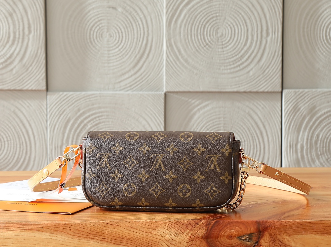 Louis Vuitton Wallet On Chain Ivy - Image 3