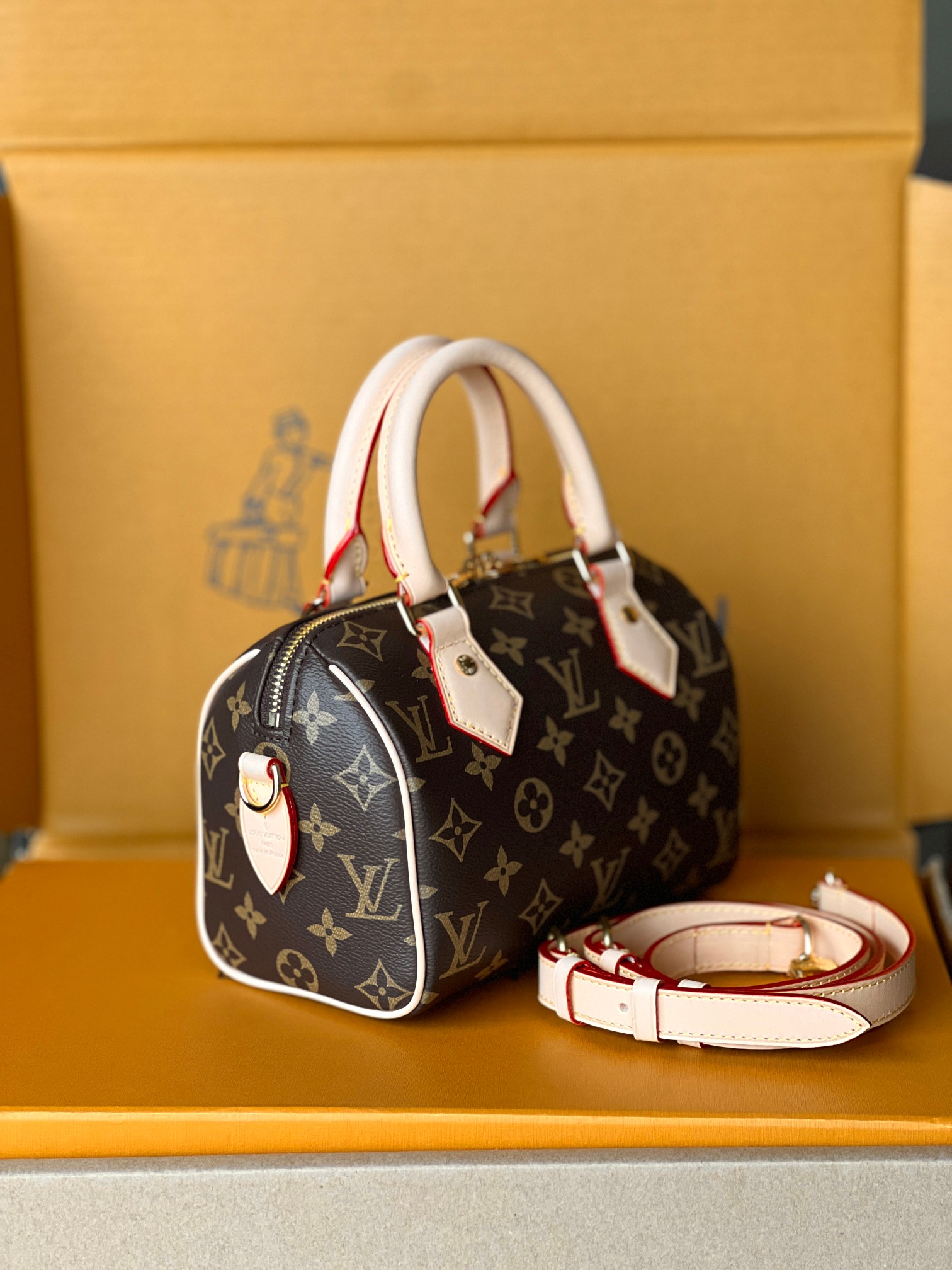 Speedy Bandoulière 20 Shoulder Bag - Image 3
