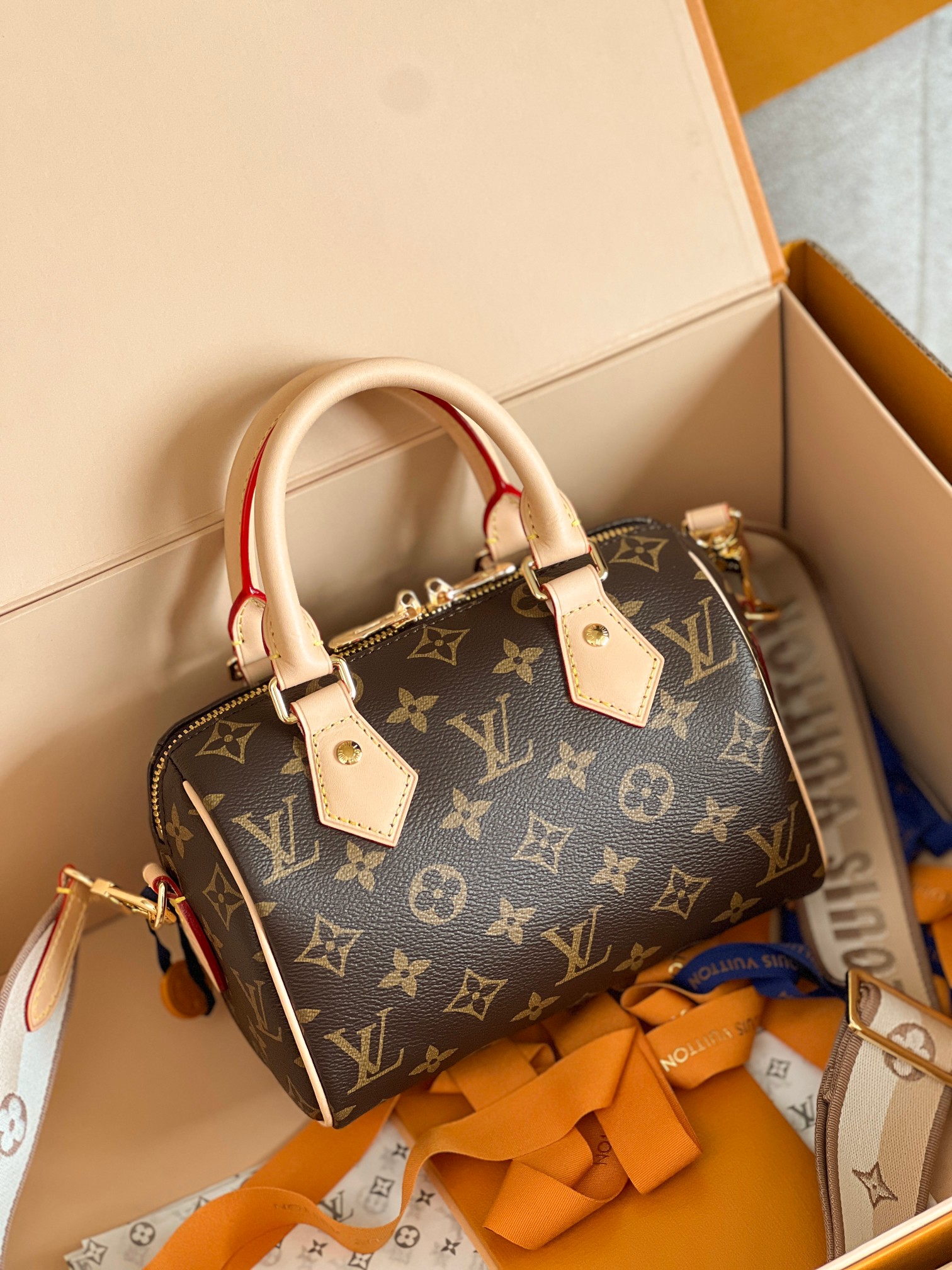 Louis Vuitton Speedy Bandoulière 20 Monogram Crossbody Bag M46222 - Image 3