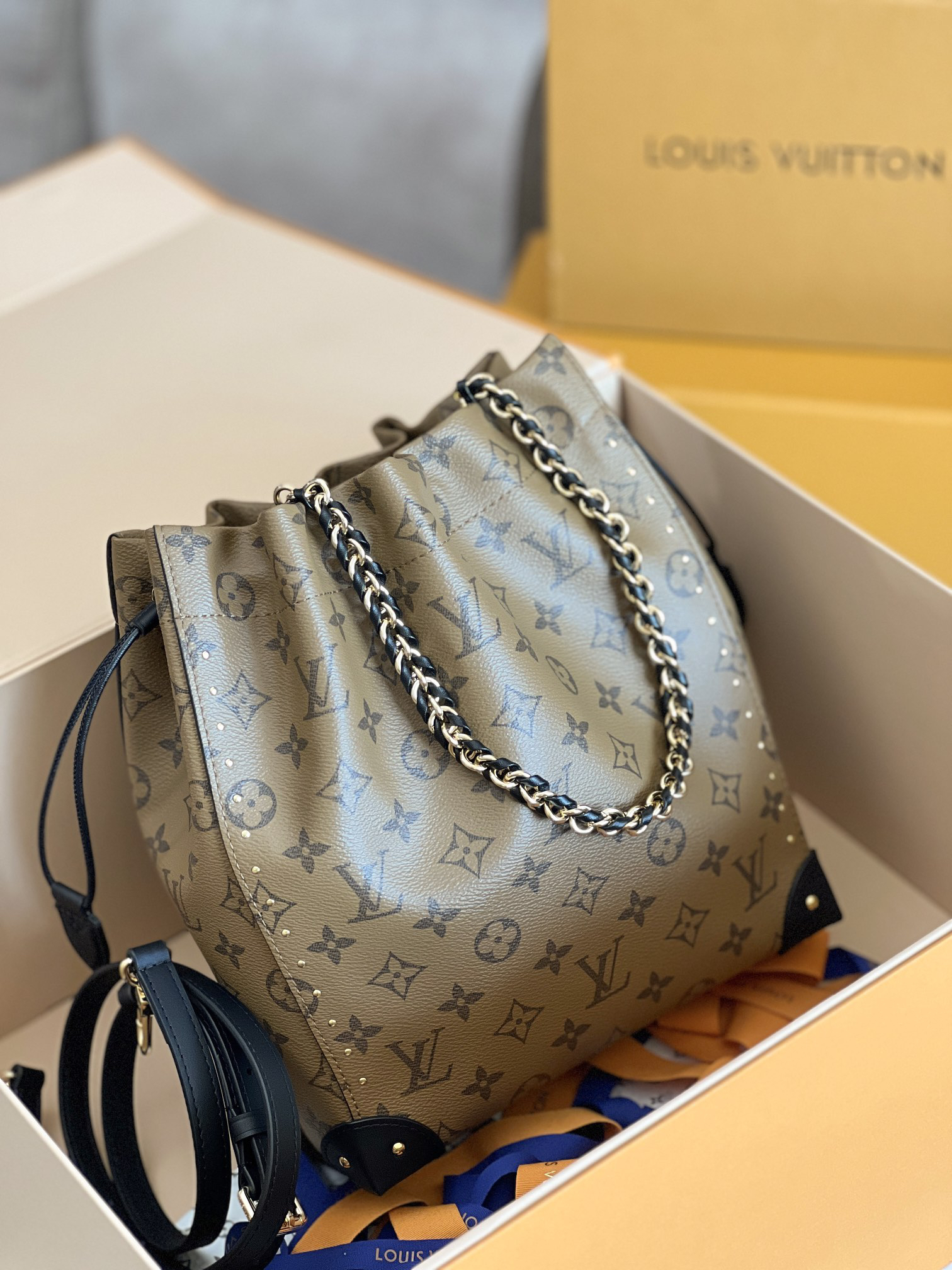 Louis Vuitton Noé Monogram Reverse Bucket Shoulder Bag M13324 - Image 3
