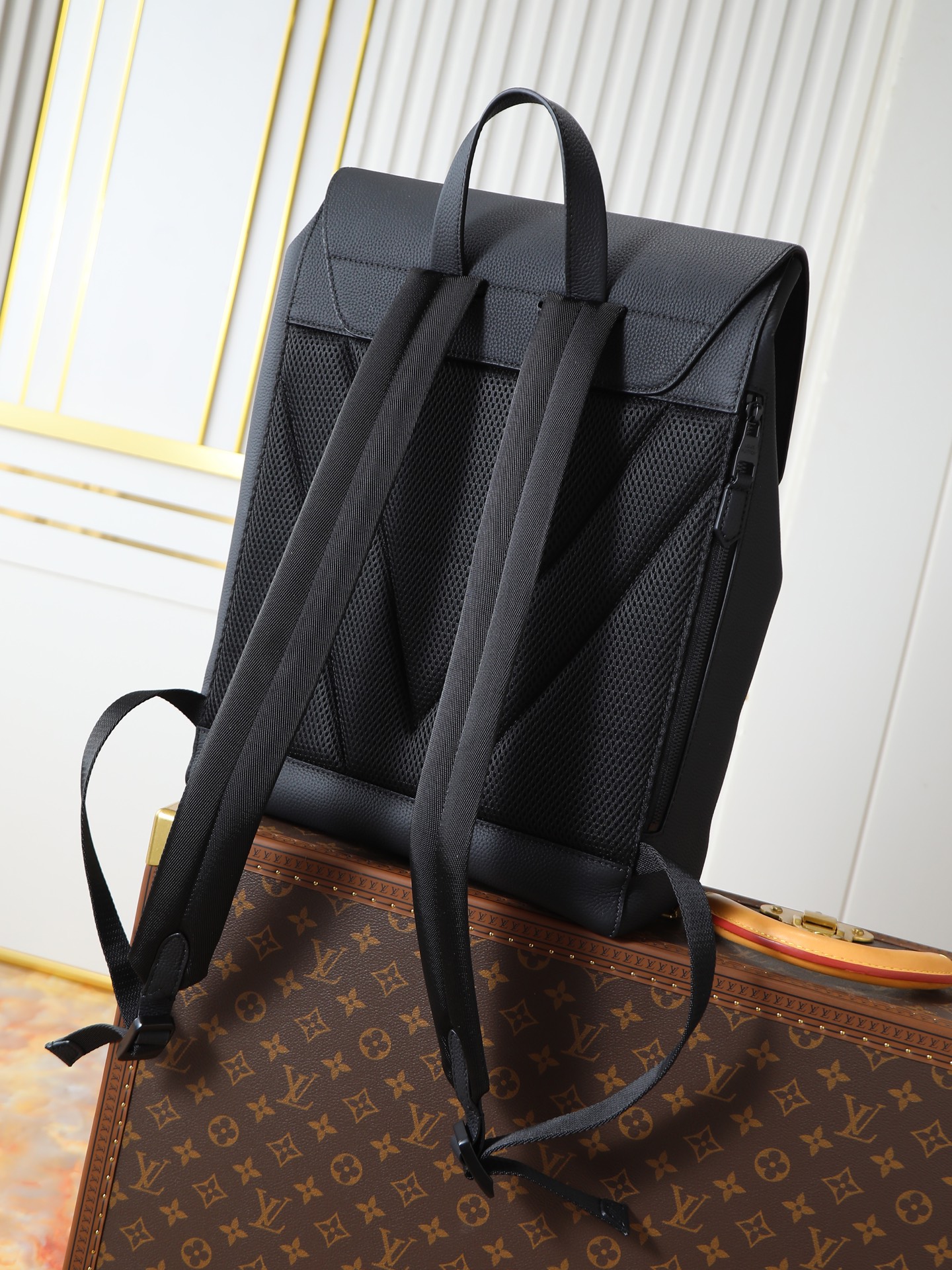Louis Vuitton Fastline M15262 Black Leather Backpack - Image 3
