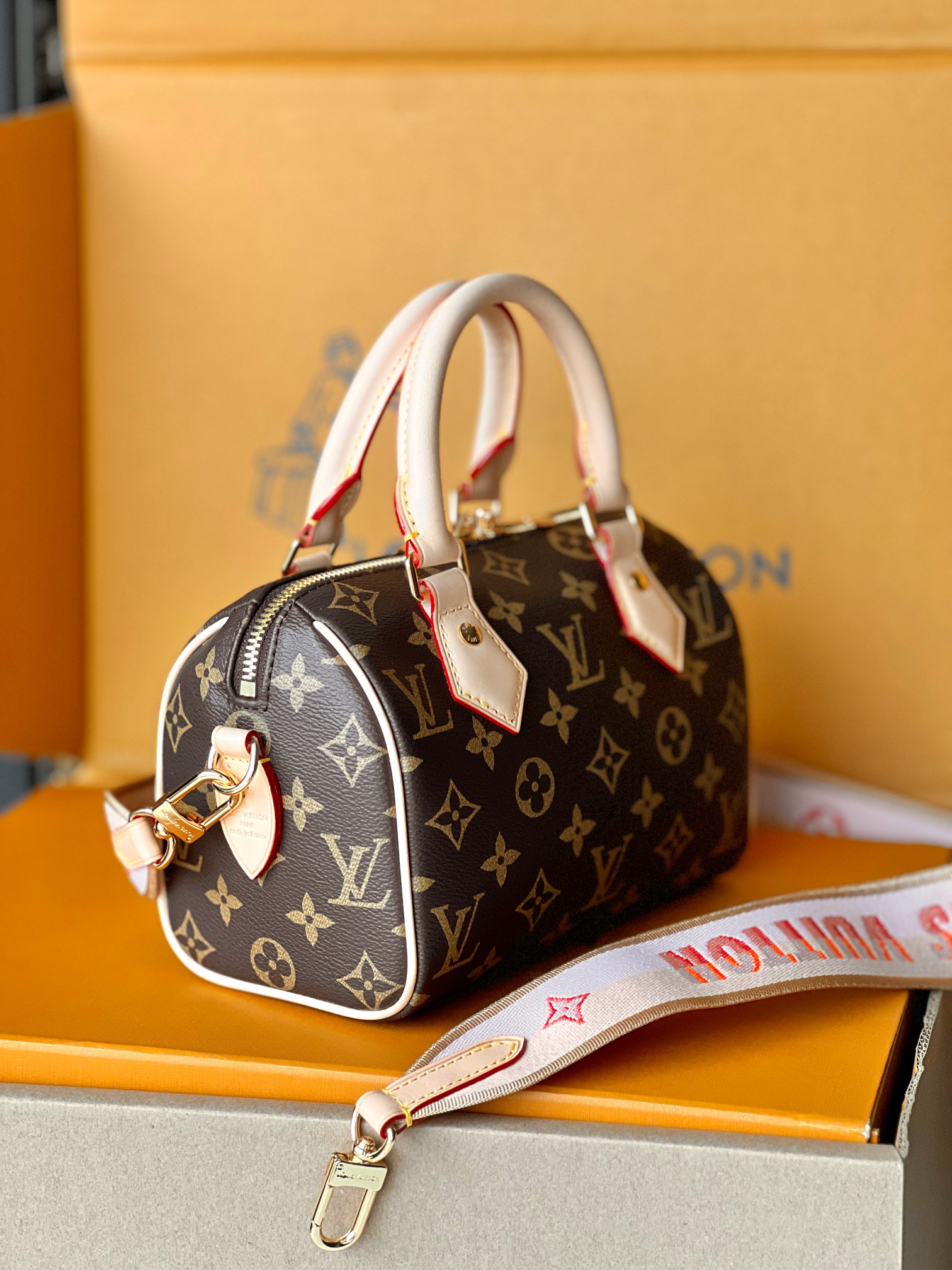 Louis Vuitton Speedy Bandoulière 20 Monogram Handbag - Image 3
