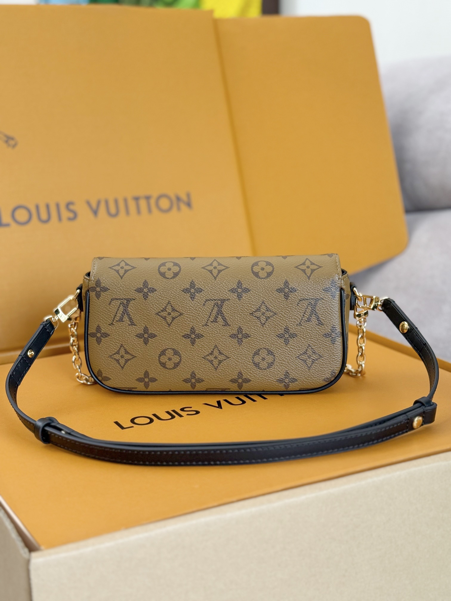 Louis Vuitton Wallet On Chain Ivy Monogram Canvas Bag M81911 - Image 3