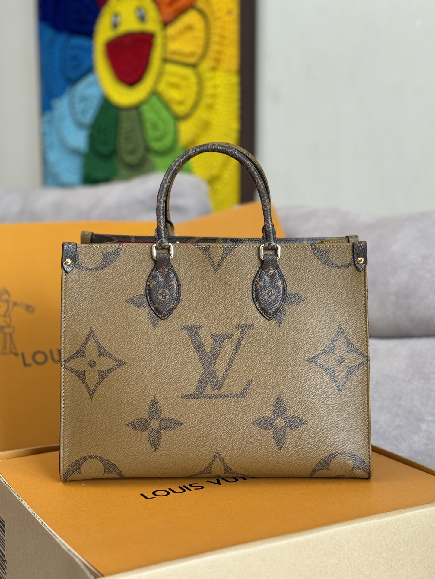 Louis Vuitton Onthego MM Monogram Canvas Handbag - Image 3