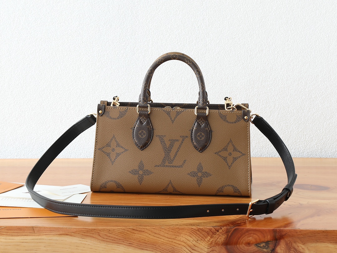 Louis Vuitton OnTheGo East West Handbag - Image 3