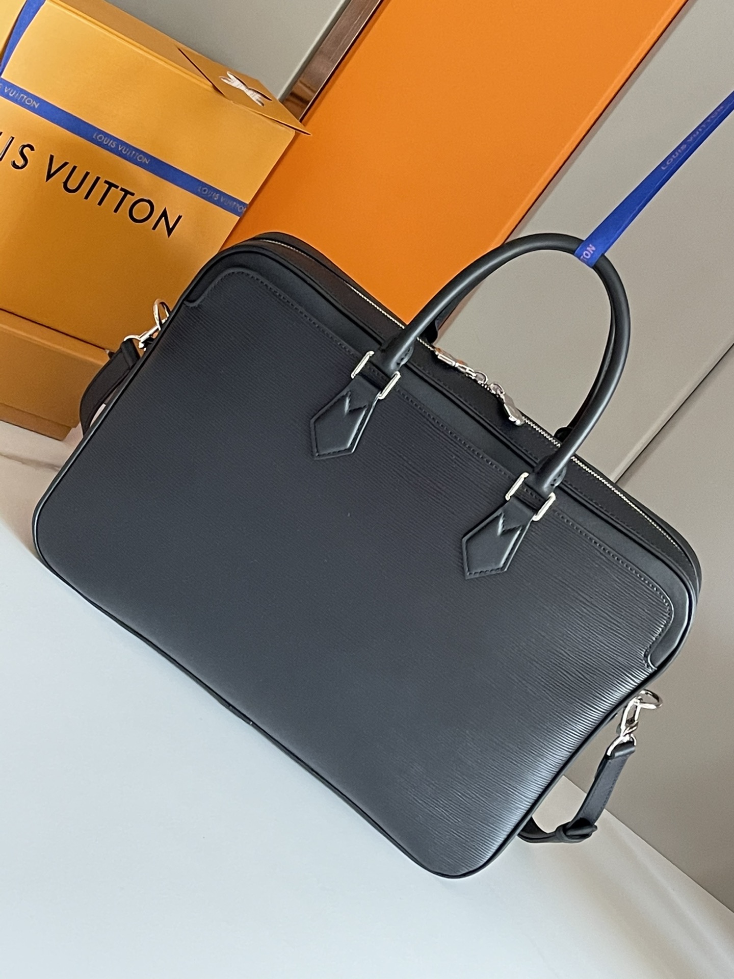 Louis Vuitton Dandy Medium Briefcase in Black Epi Leather - Image 3