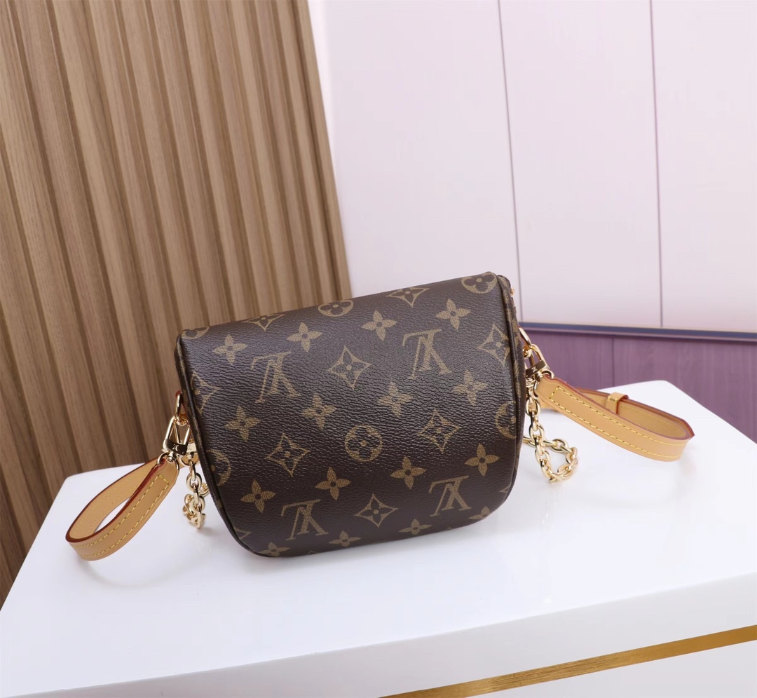 Louis Vuitton Mini Bumbag M82335 - Image 3