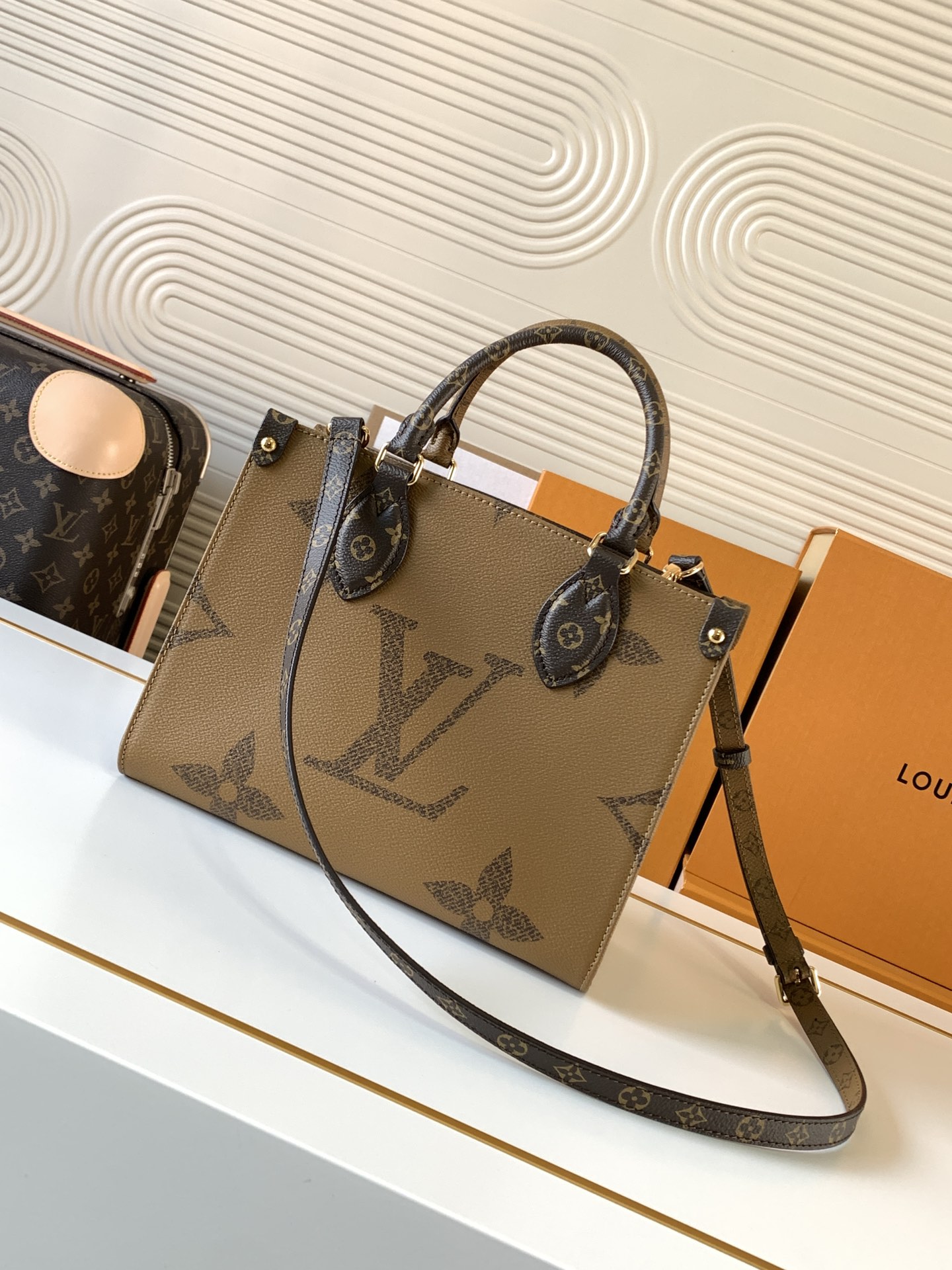 Louis Vuitton OnTheGo PM Tote Bag - Image 3
