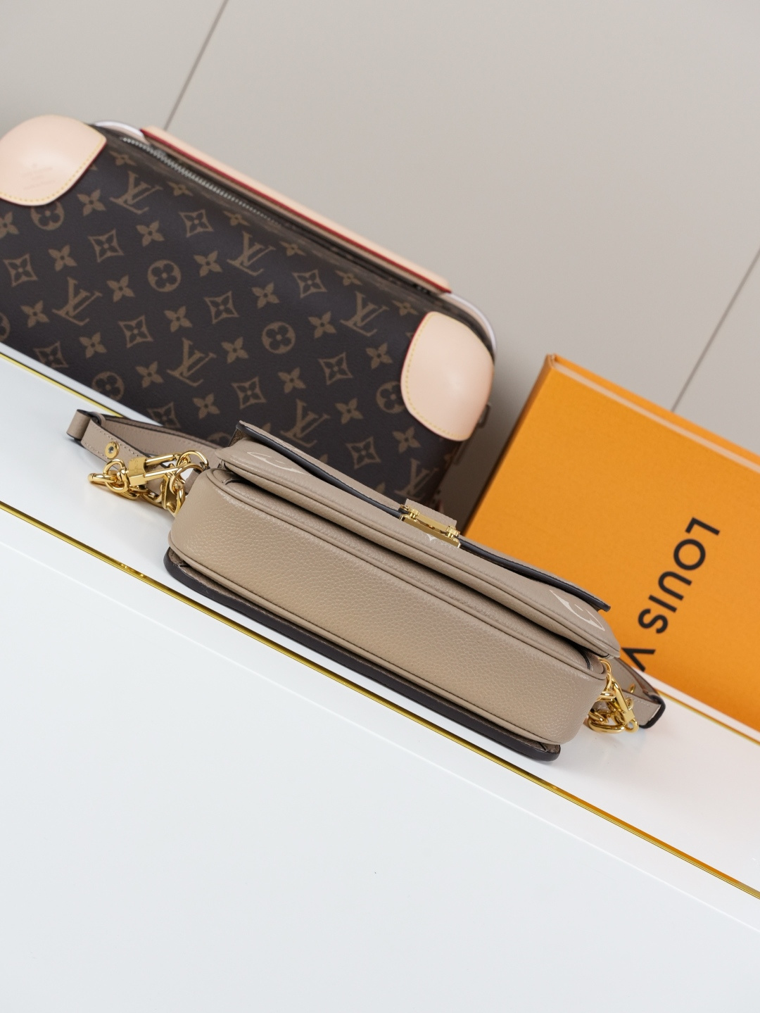 Louis Vuitton Pochette Métis East West Shoulder Bag - Image 3