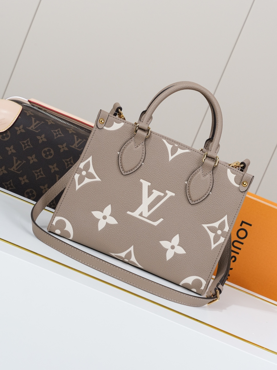 Louis Vuitton Onthego PM Tote Bag M45779 - Image 3