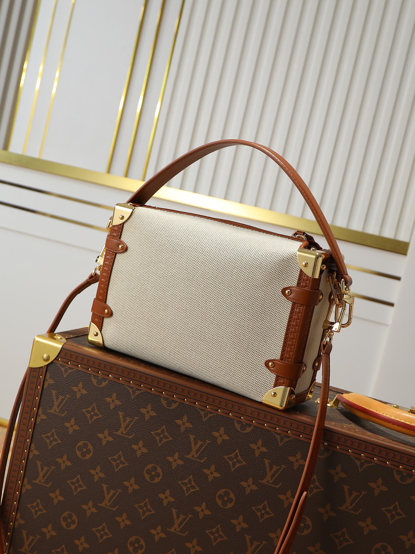 Louis Vuitton Side Trunk Medium Shoulder Bag in Natural Canvas - Image 3