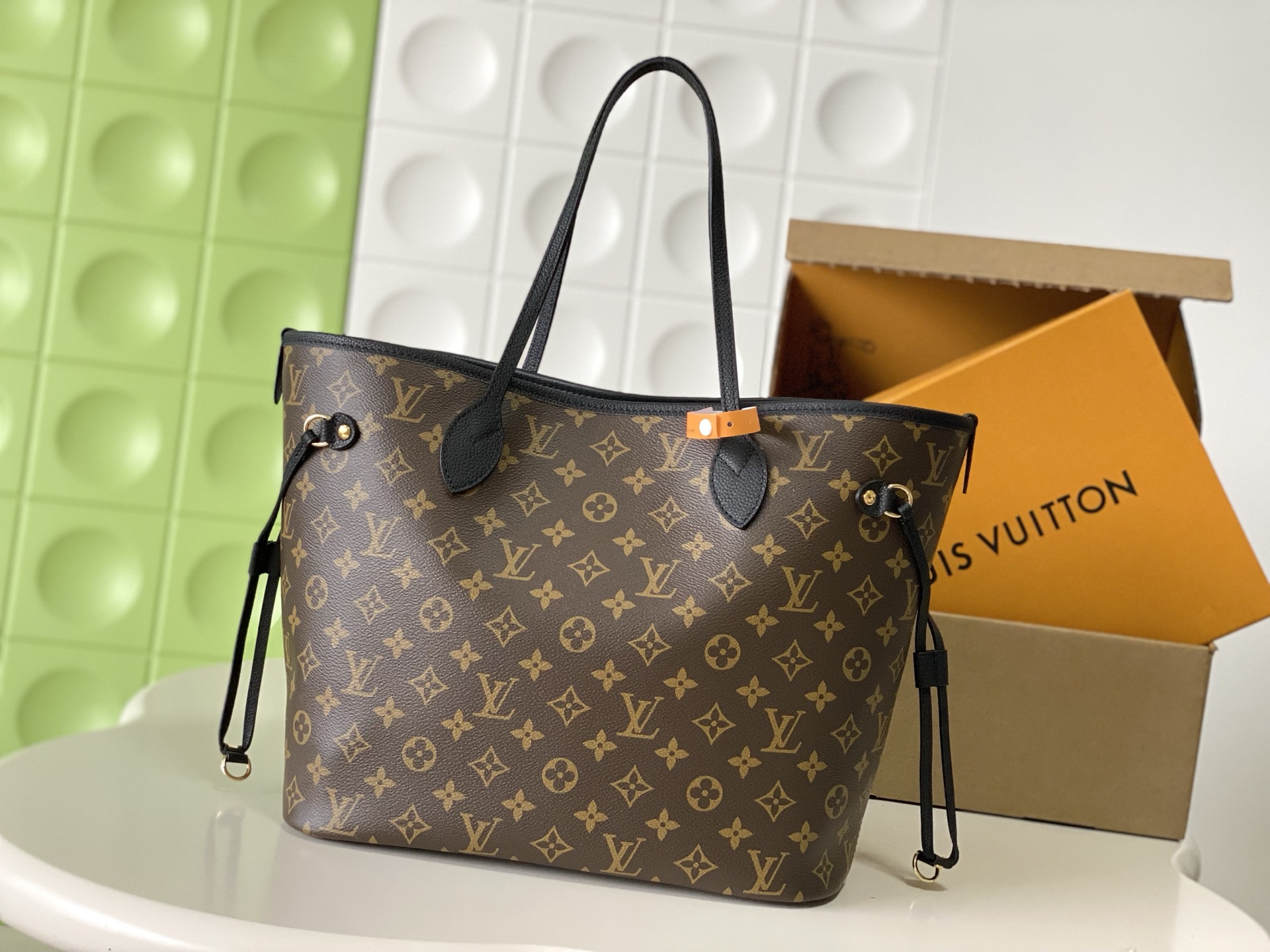 Neverfull MM Damier Azur Canvas Tote Bag - Image 3