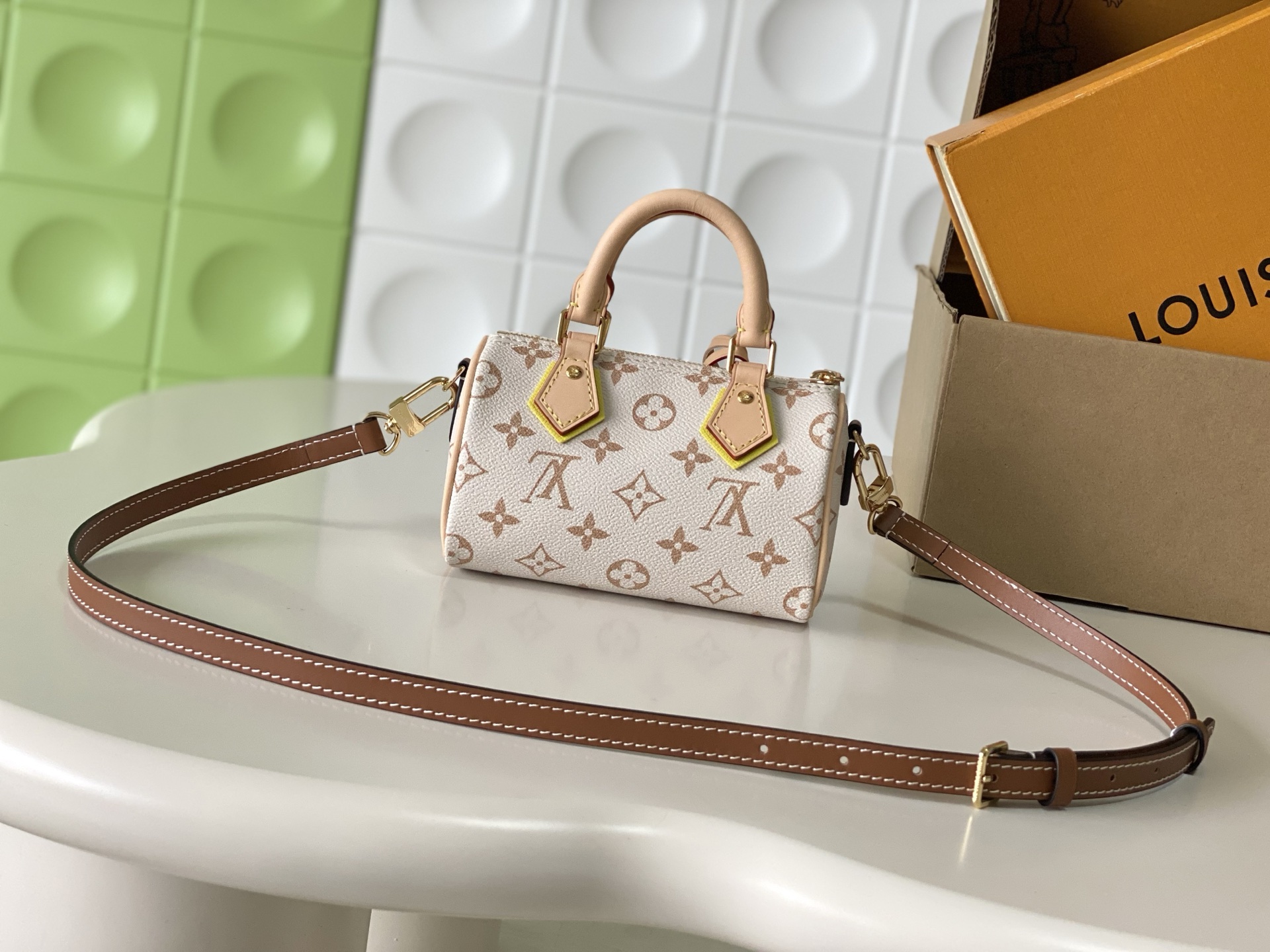 Louis Vuitton Nano Speedy Handbag M29781 - Image 3