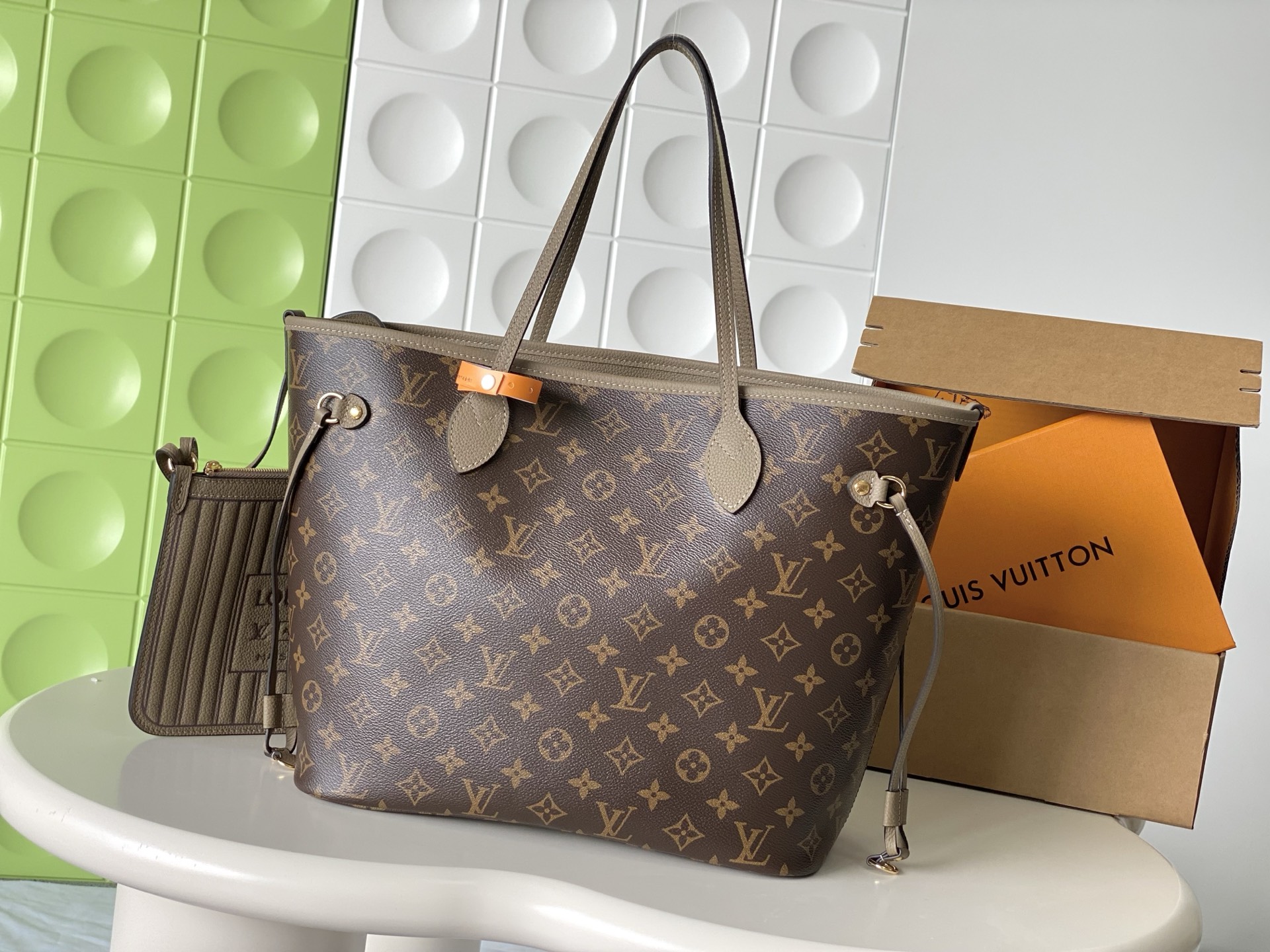 Louis Vuitton Neverfull Inside Out Medium Tote Bag - Image 3