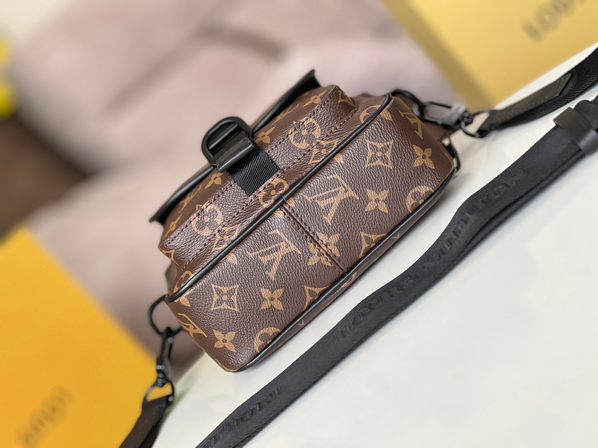 Louis Vuitton M46973 Quest Messenger Bag in Monogram Macassar Canvas - Image 3