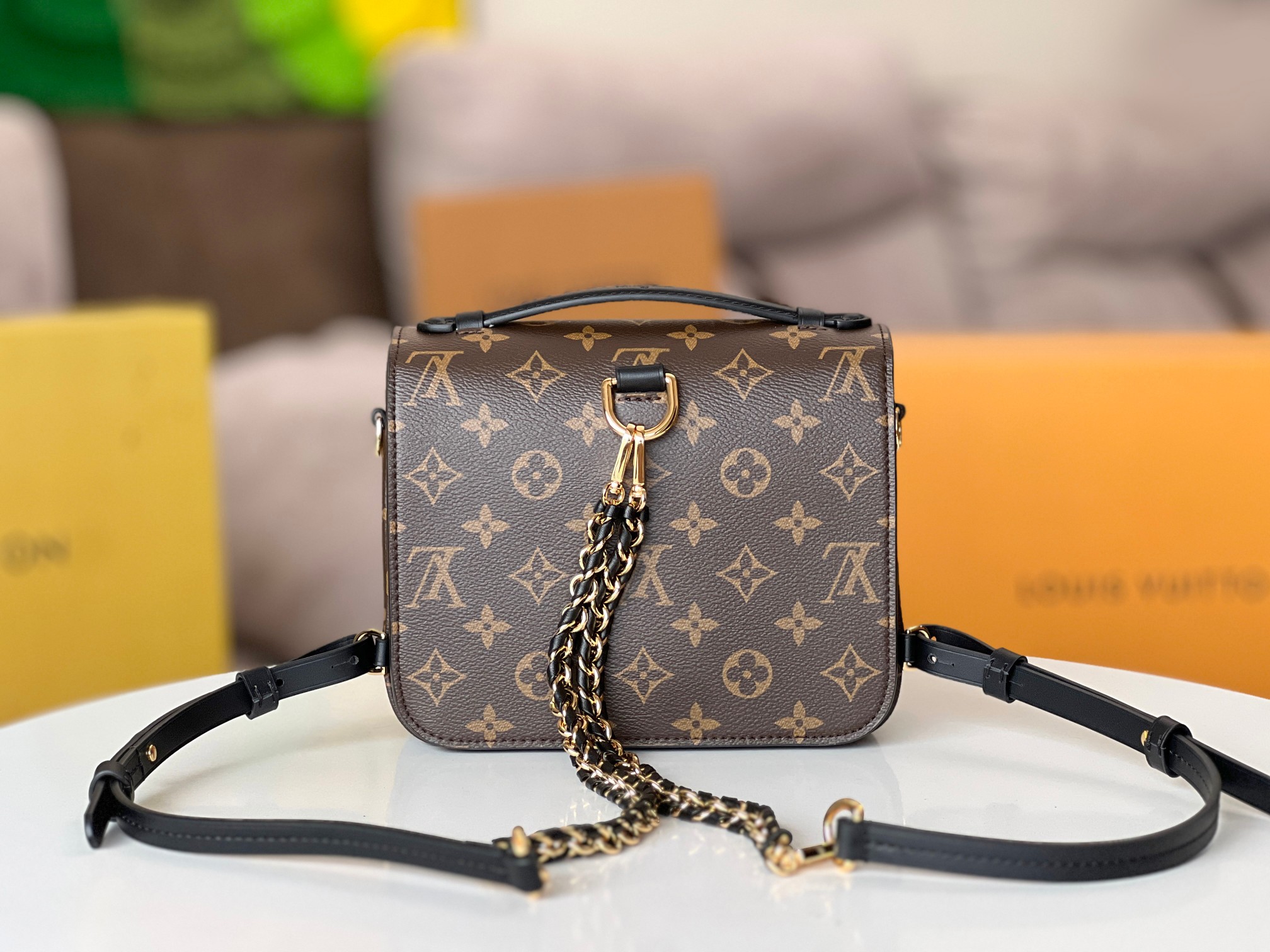 Louis Vuitton Pochette Métis M11941 Shoulder Bag - Image 3