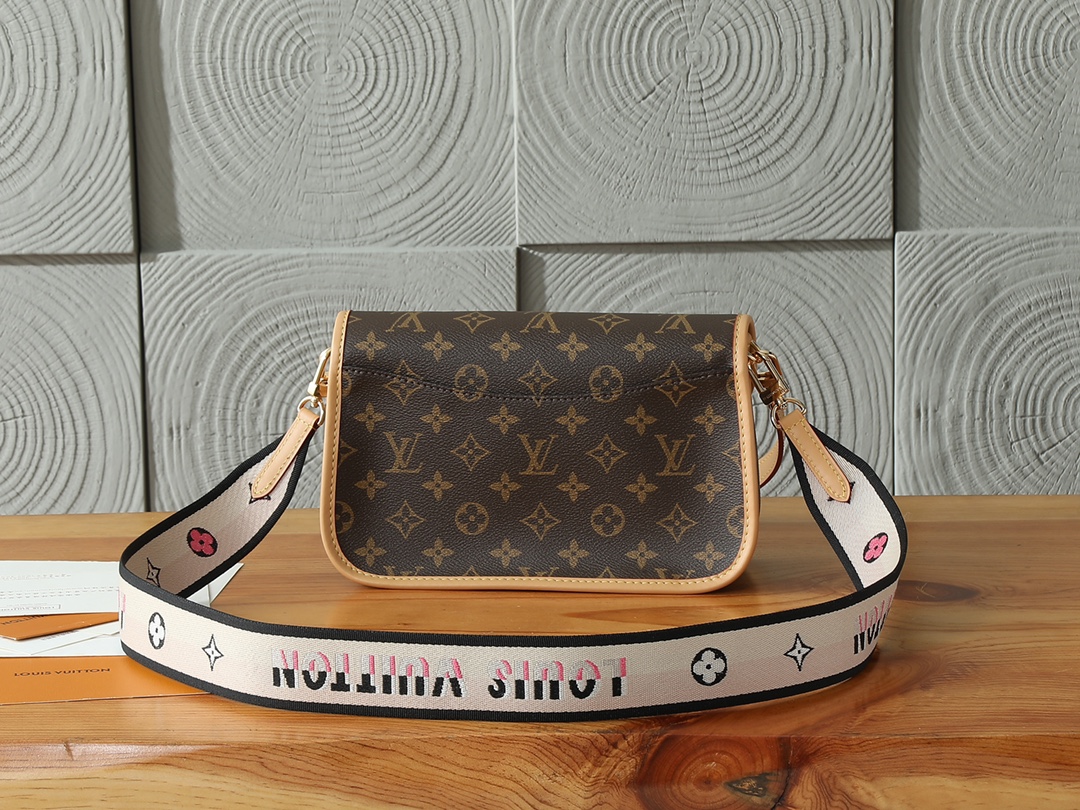 Louis Vuitton Diane Monogram Canvas Handbag M45985 - Image 3