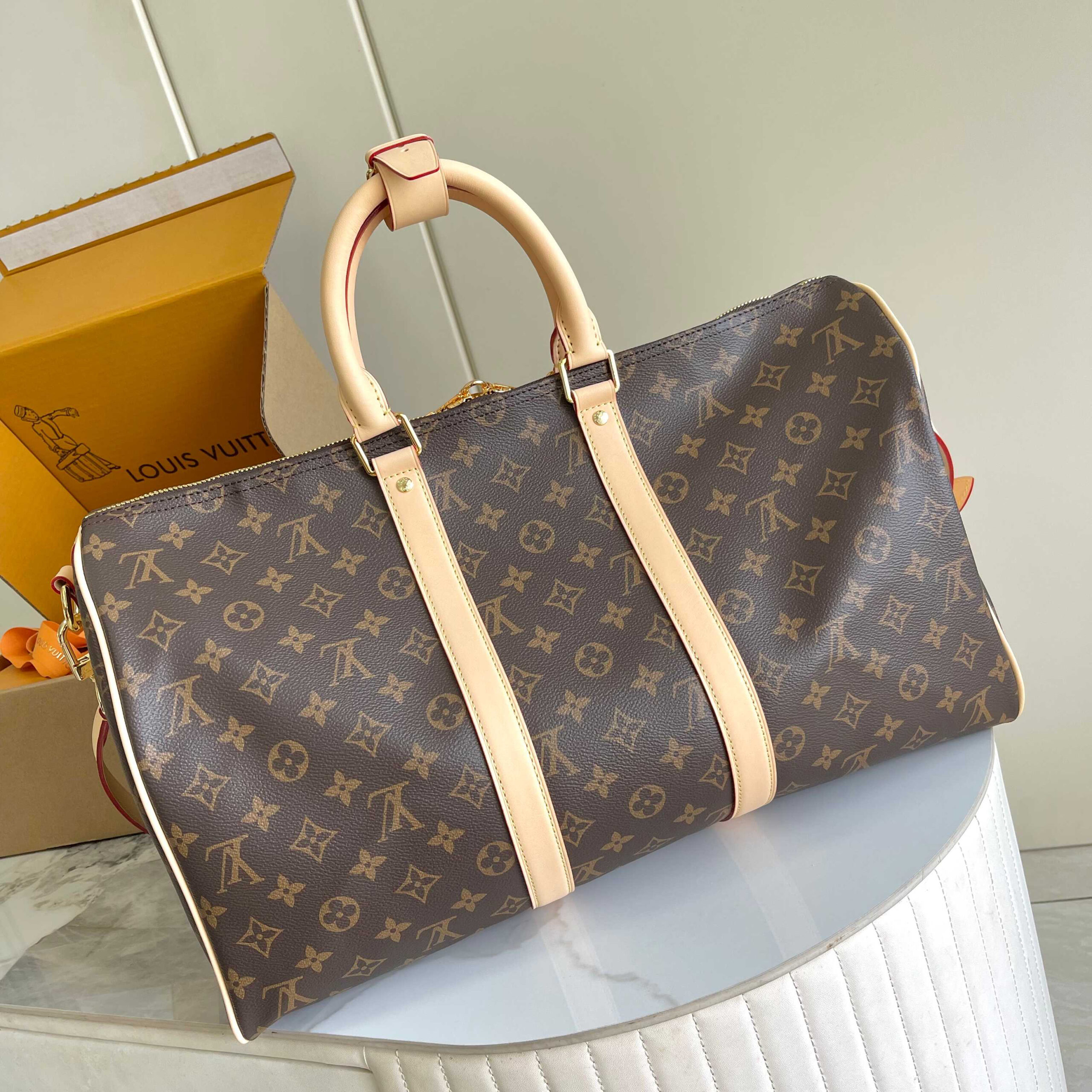 Louis Vuitton Keepall Bandoulière 45 Travel Bag in Monogram Eclipse Canvas - Image 3