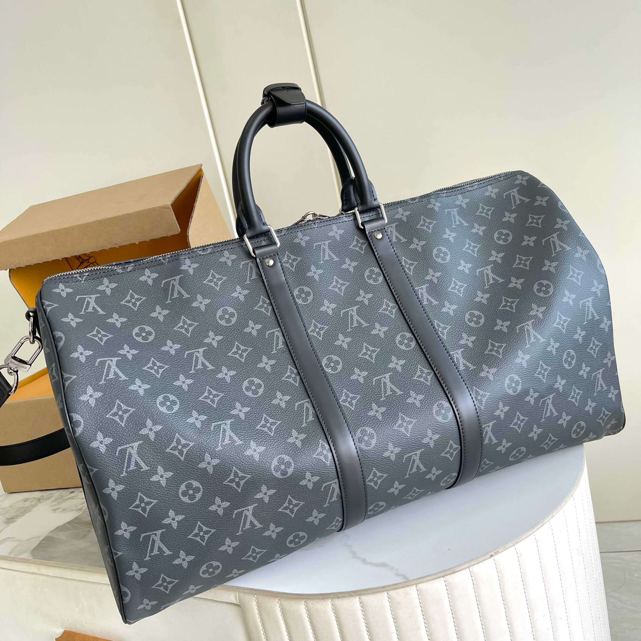 Louis Vuitton Keepall Bandouliere 55 Monogram Eclipse Travel Bag - Image 3