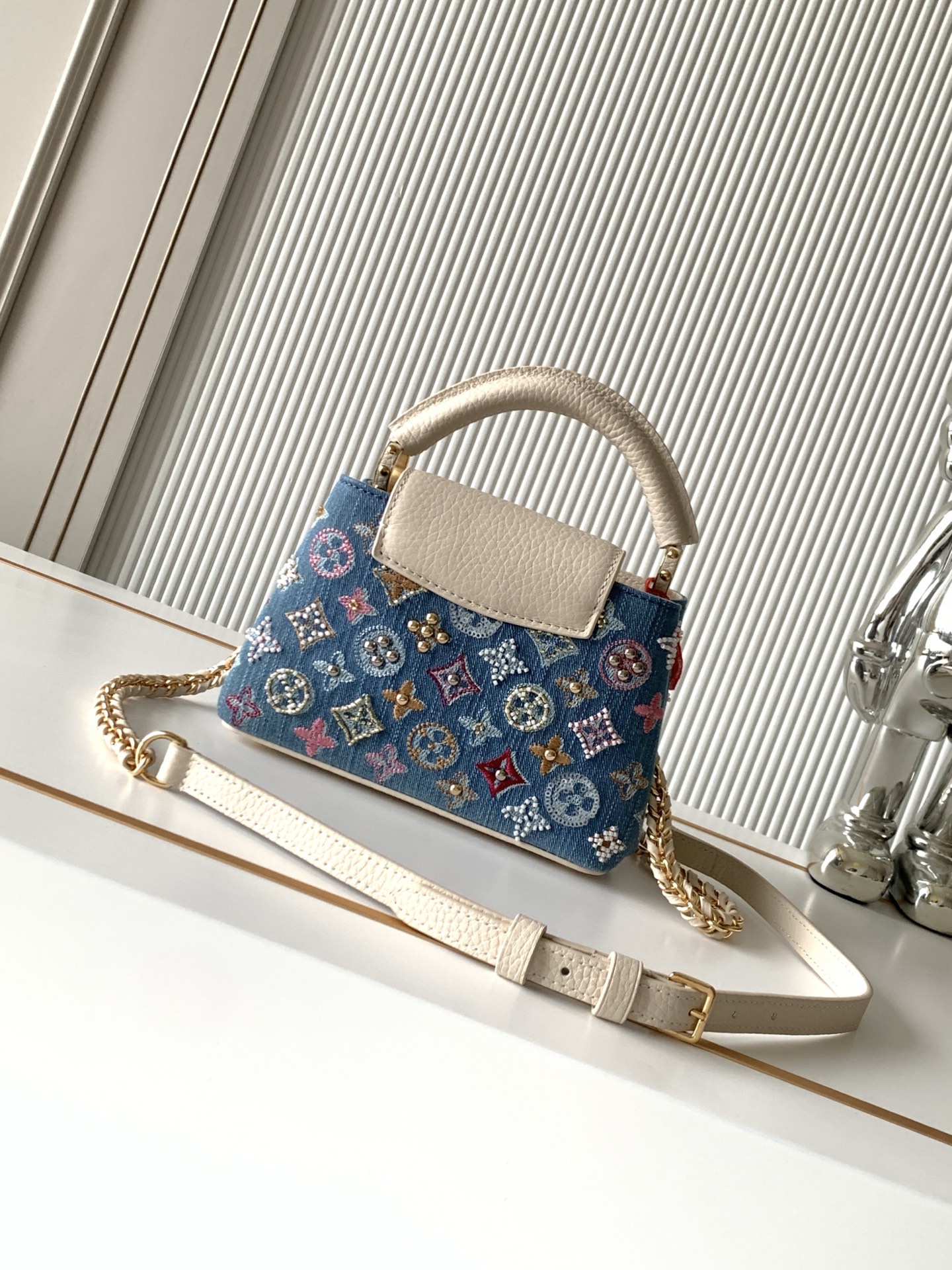 Louis Vuitton Capucines M12947 Embroidered Denim Handbag - Image 3