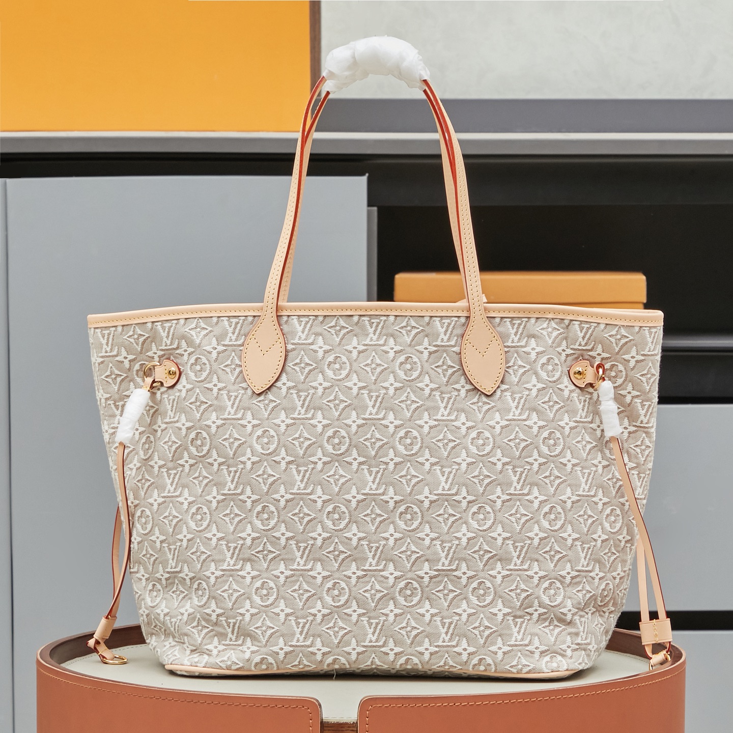 Louis Vuitton Neverfull MM Monogram Emblème Peuplier Tote Bag - Image 3