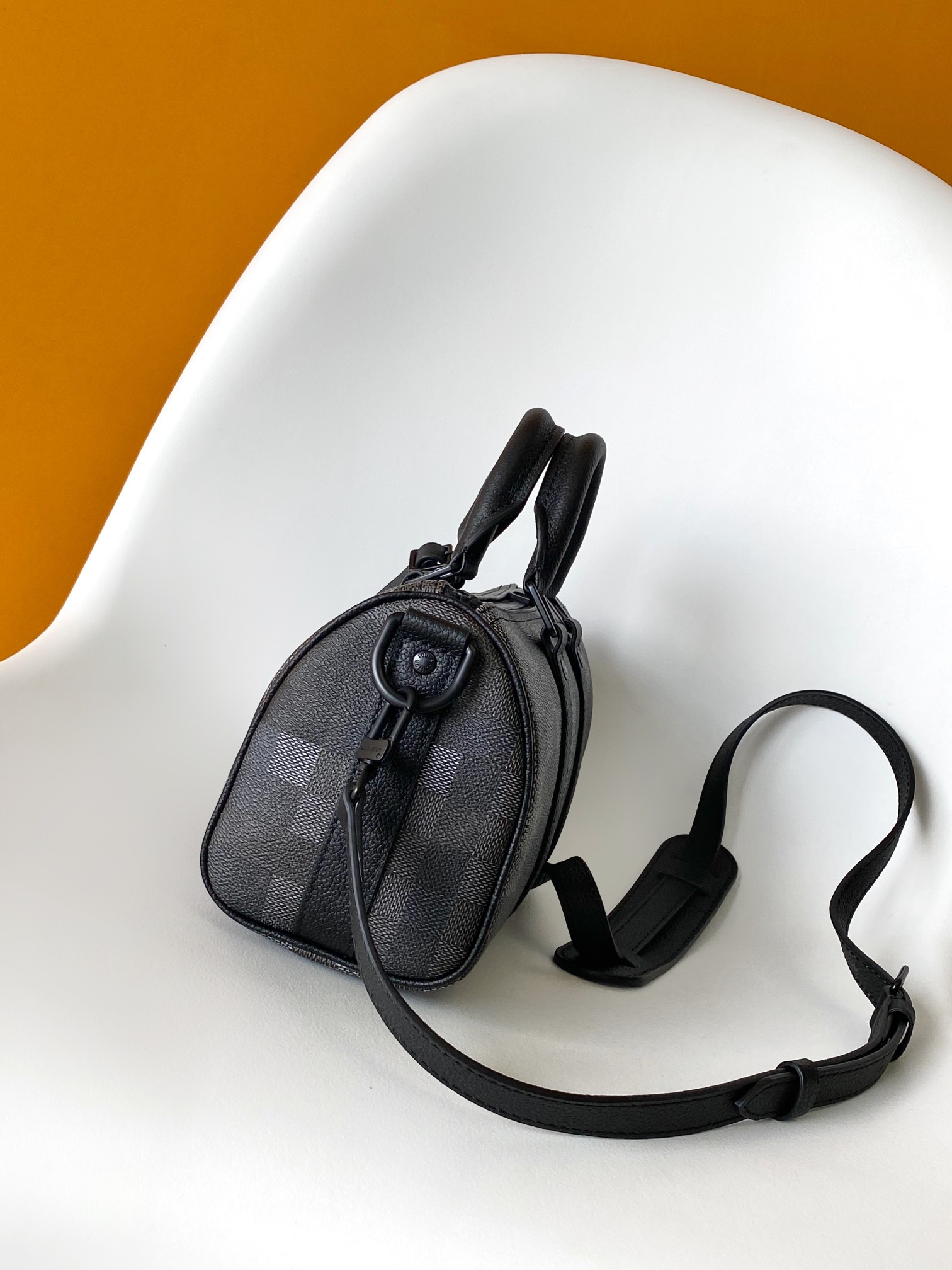 Louis Vuitton Keepall Bandoulière 25 Monogram Surfin Travel Bag - Image 3