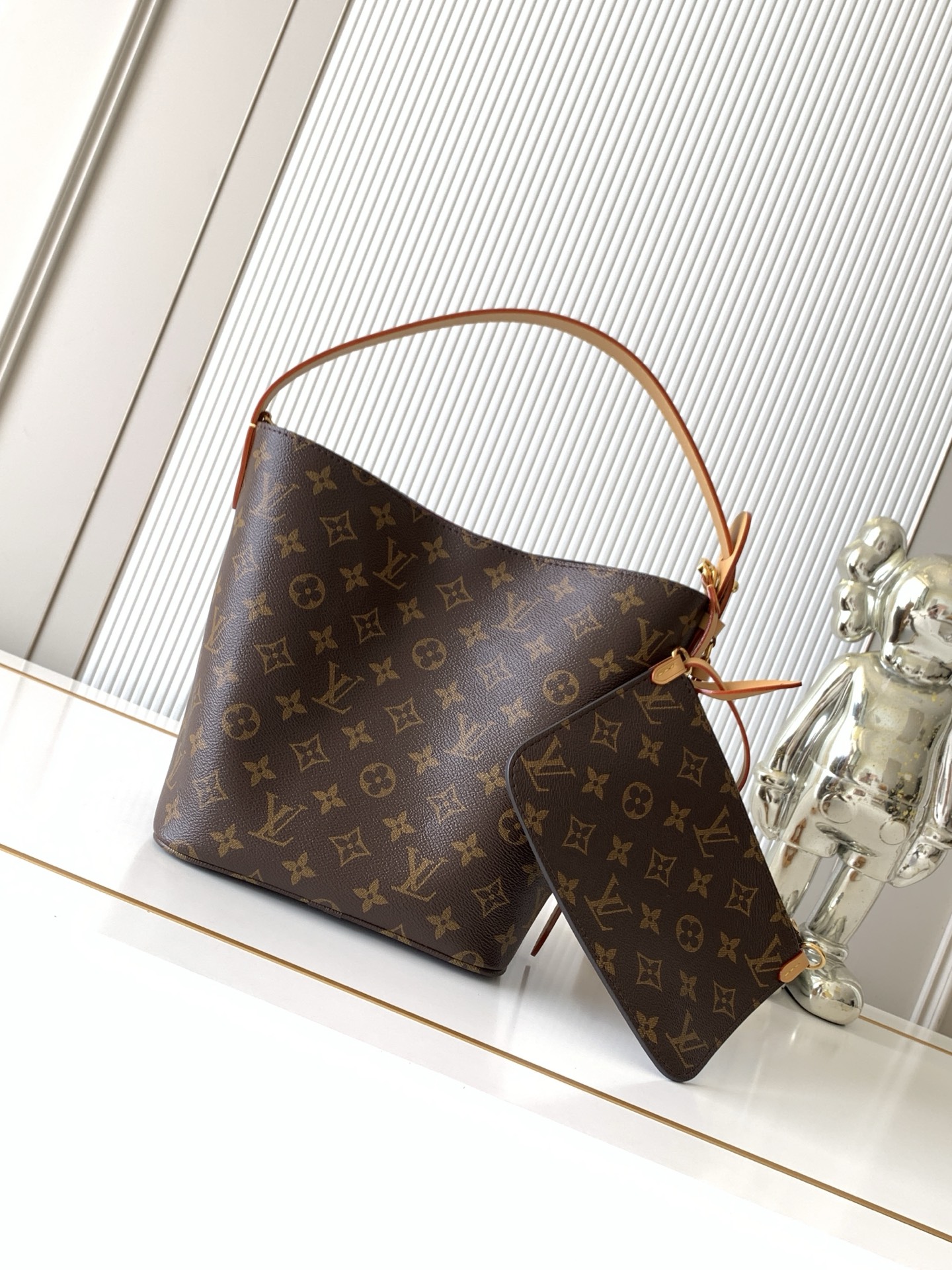 Louis Vuitton All In MM Monogram Handbag M29628 - Image 3