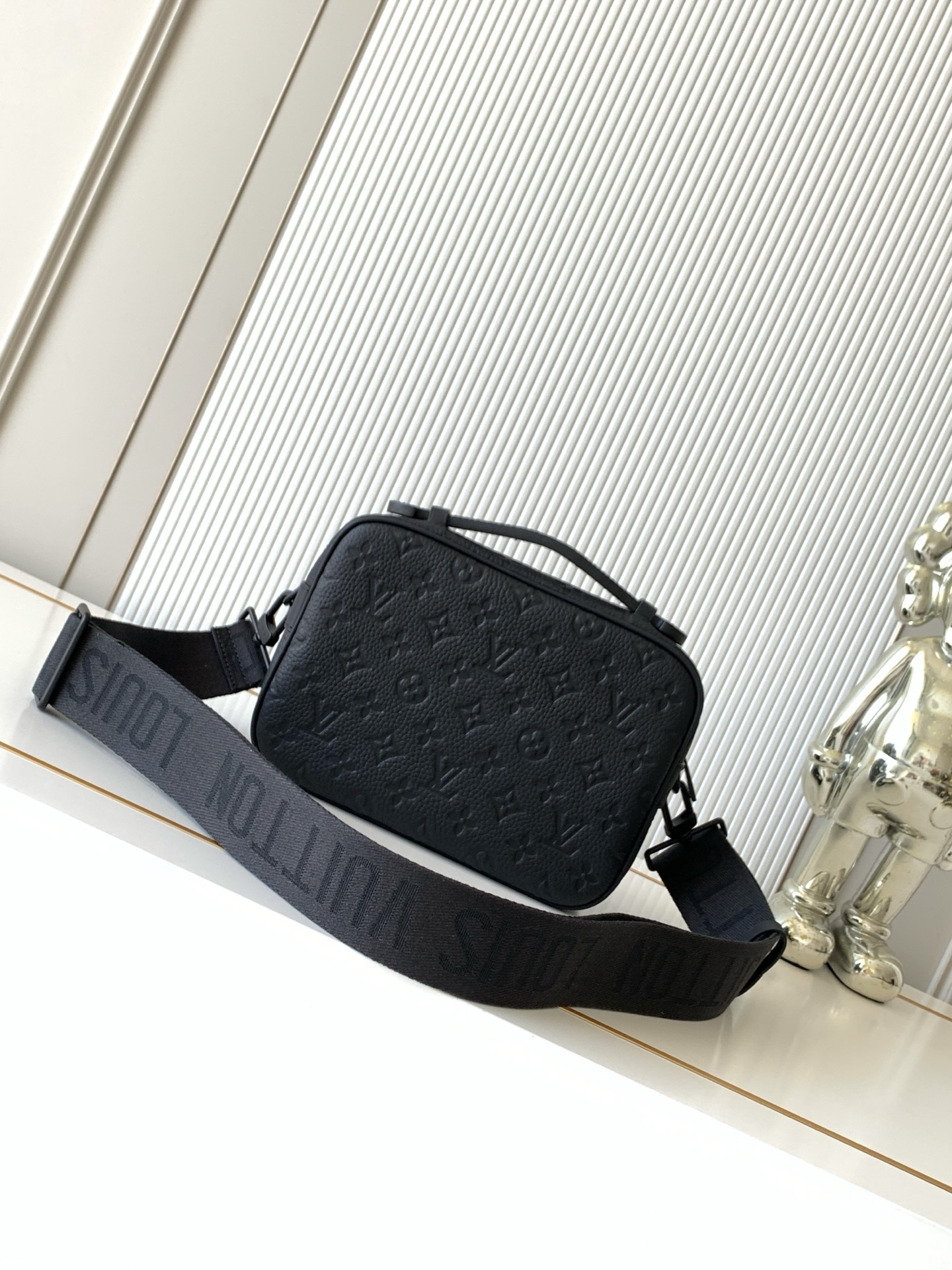 Louis Vuitton S Lock Messenger Bag, Black Embossed Leather - Image 3