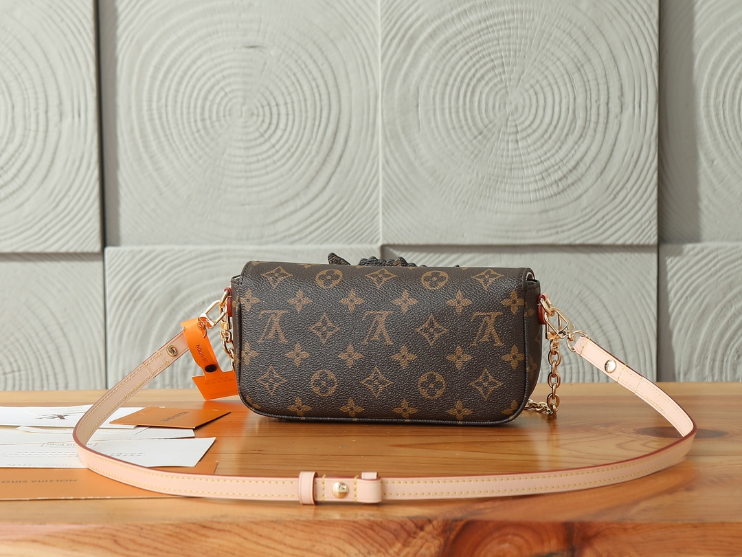 Louis Vuitton Wallet On Chain Ivy - Image 3