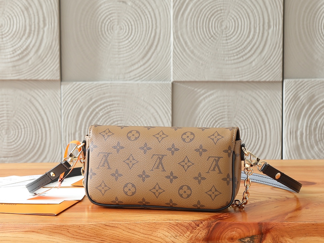 Louis Vuitton Wallet On Chain Ivy in Monogram Reverse Canvas - Image 3