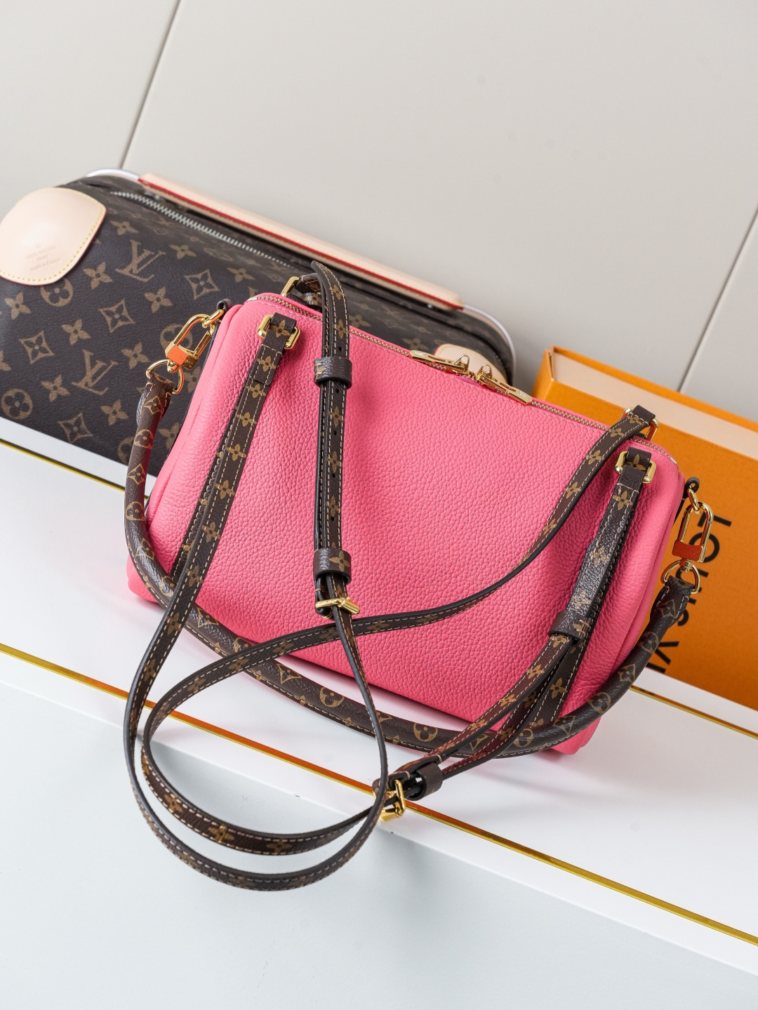 Louis Vuitton Express Small Handbag in Monogram Canvas - Image 3