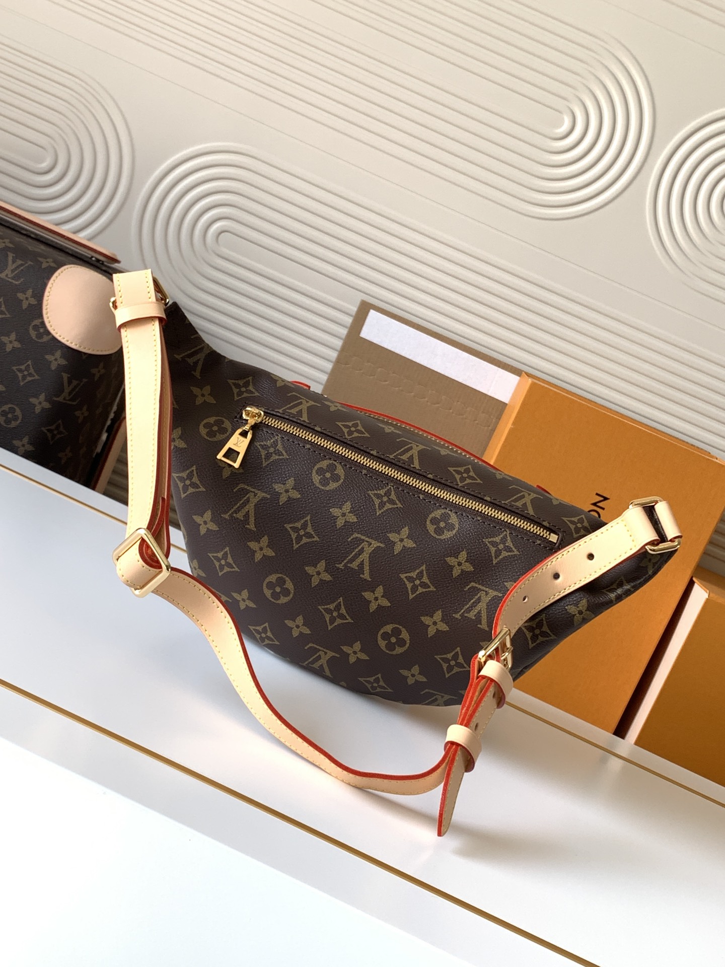 Louis Vuitton M43644 Monogram Belt Bag - Image 3