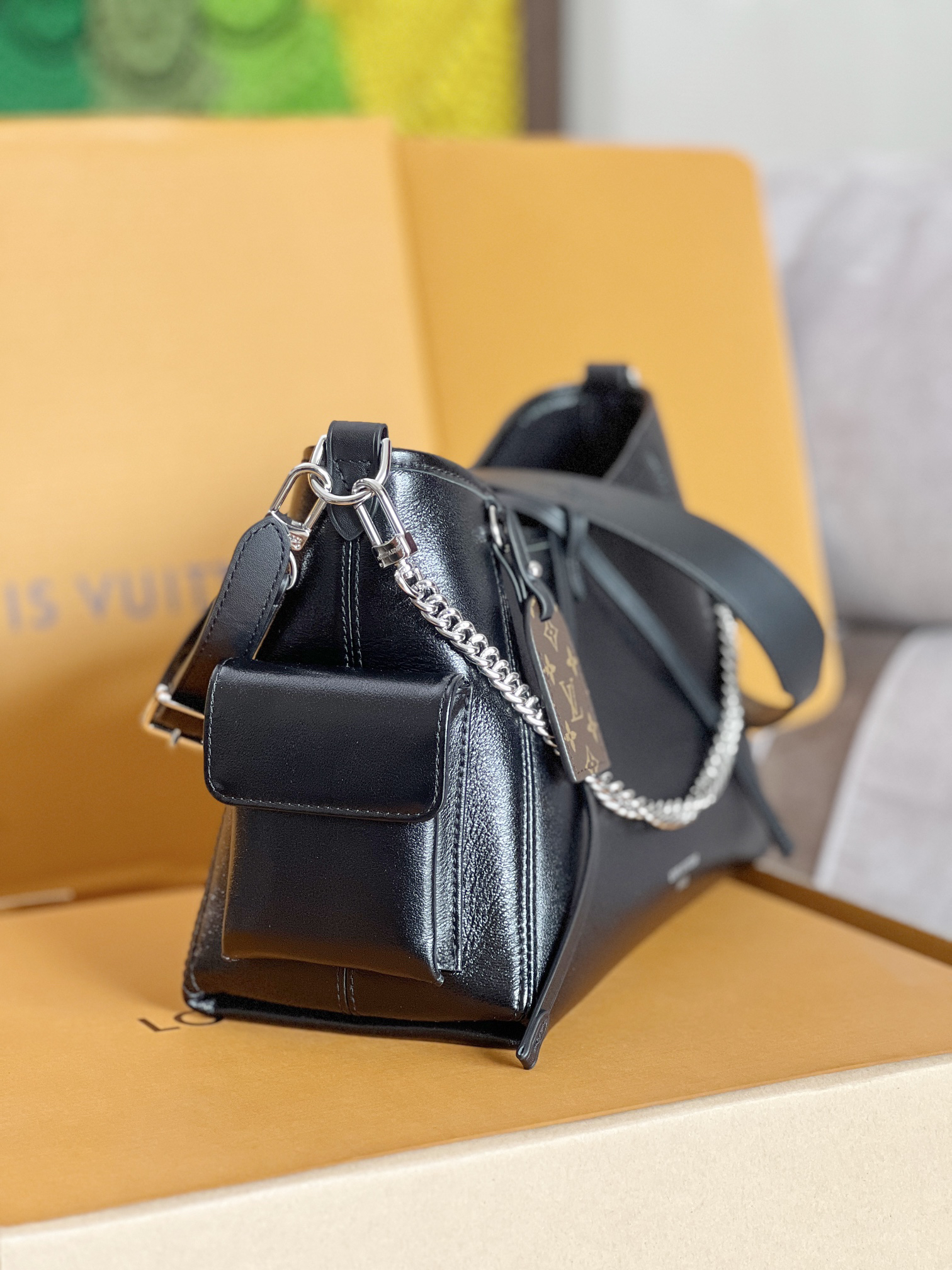 Louis Vuitton CarryAll Cargo Small Leather Shoulder Bag M24861 - Image 3